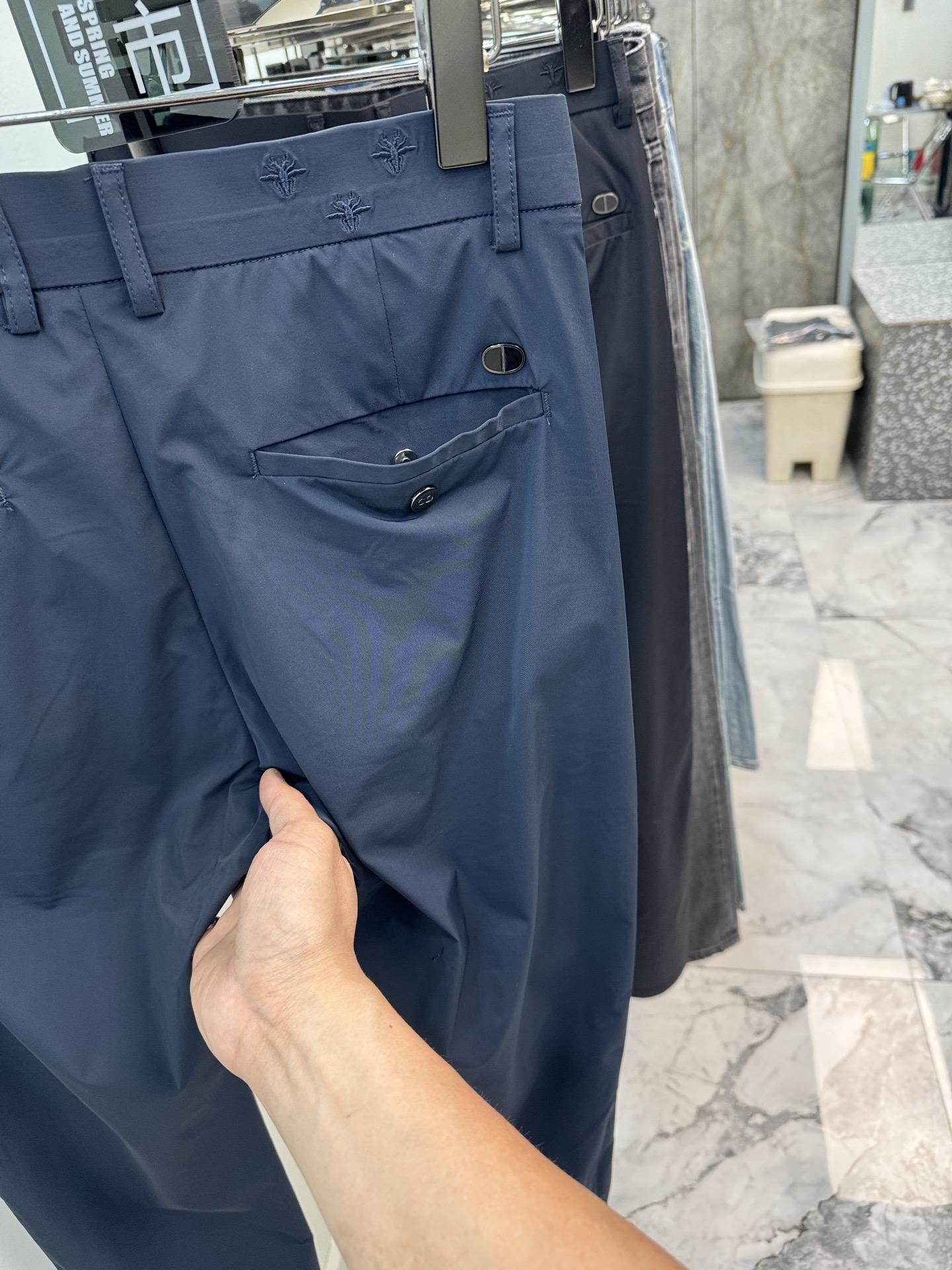   CD迪澳🔈夏季👖满满品质感休闲裤 奢华原版订制五金+进口磁吸扣子 锦纶天丝超薄速干殊订制面料 细节处