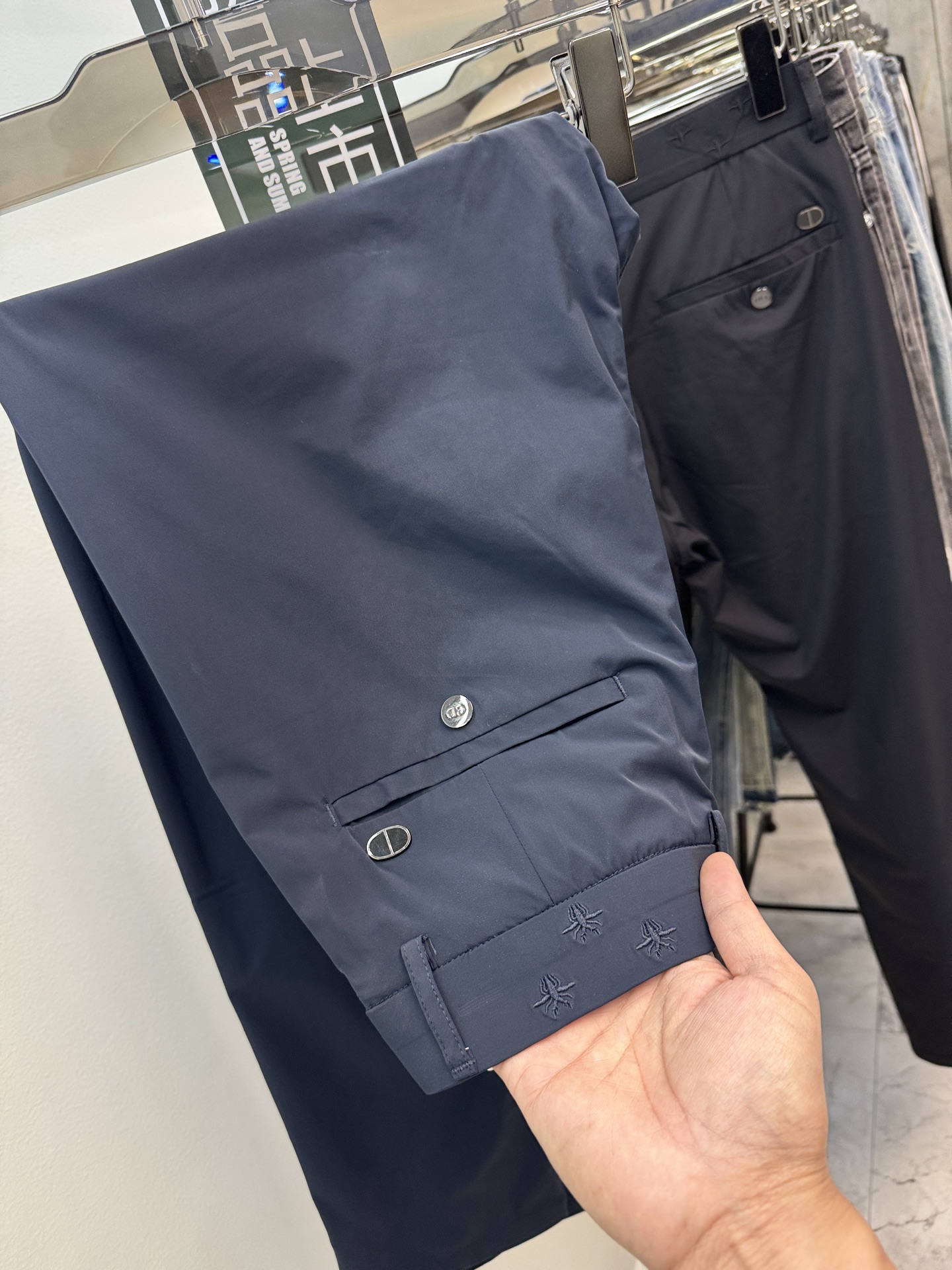   CD迪澳🔈夏季👖满满品质感休闲裤 奢华原版订制五金+进口磁吸扣子 锦纶天丝超薄速干殊订制面料 细节处