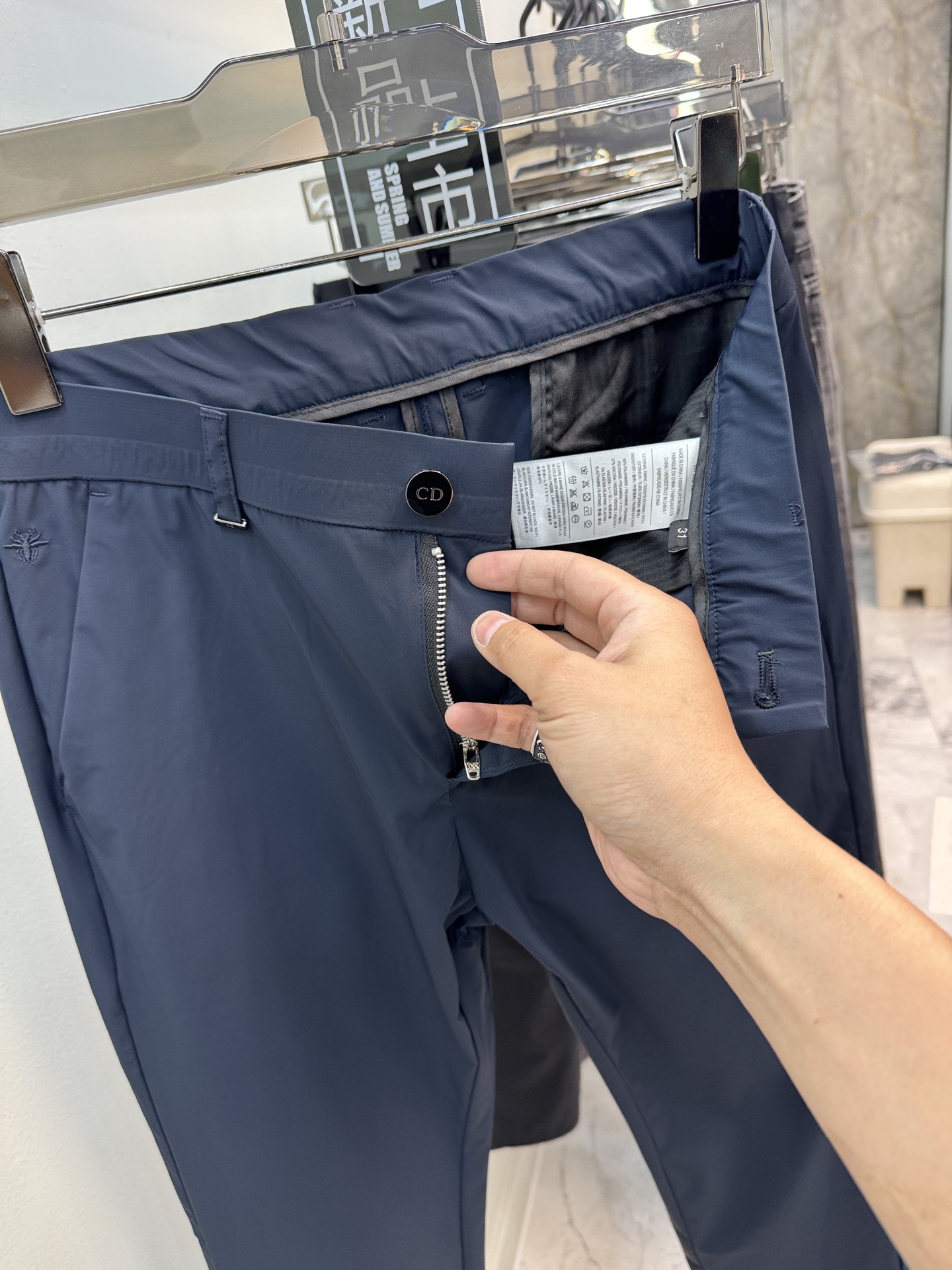   CD迪澳🔈夏季👖满满品质感休闲裤 奢华原版订制五金+进口磁吸扣子 锦纶天丝超薄速干殊订制面料 细节处