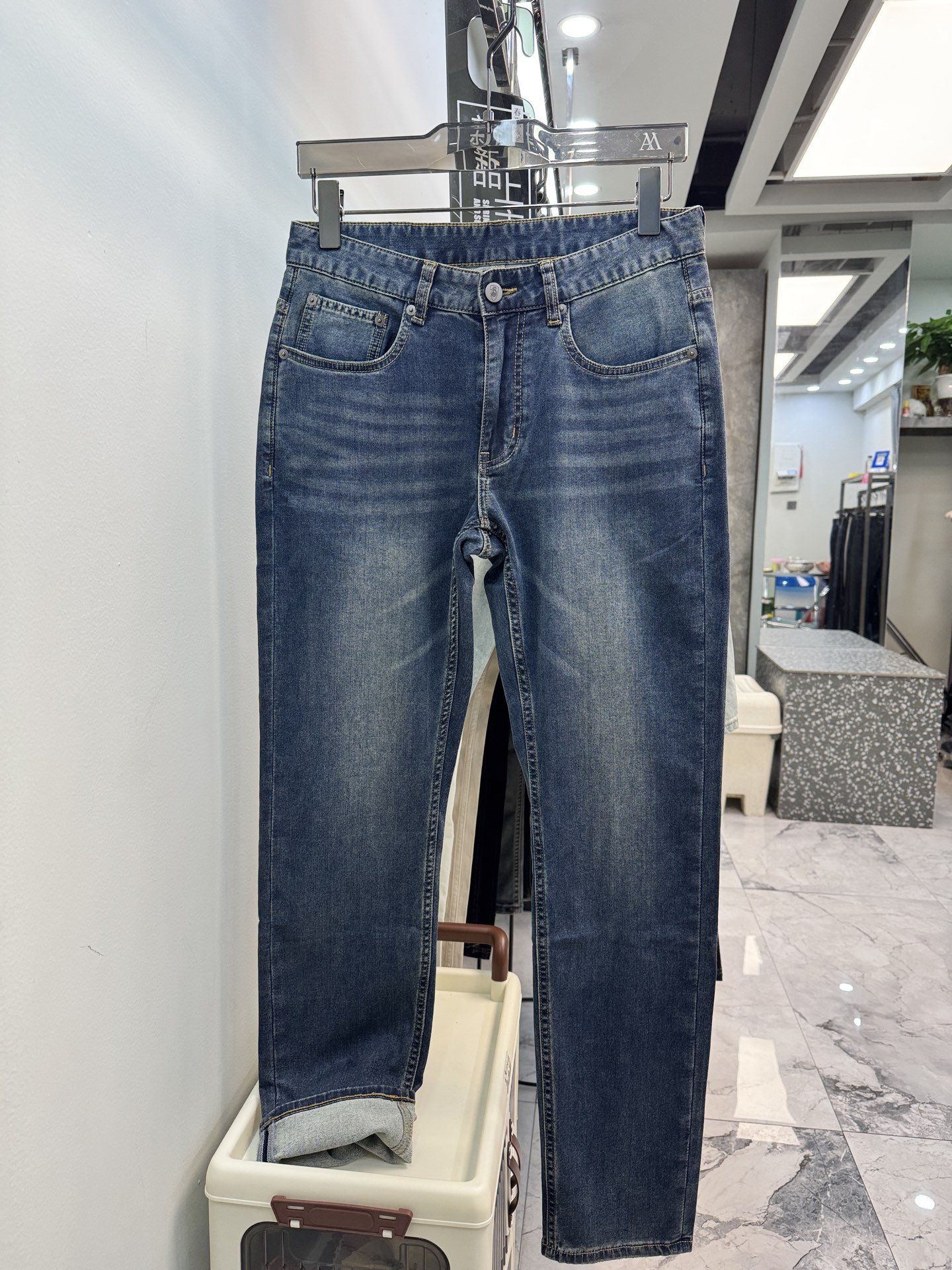 BBR Bogarly: 25 Years of Luxurious Men’s Tailoring with Simple, Comfortable Designs - 图片 2