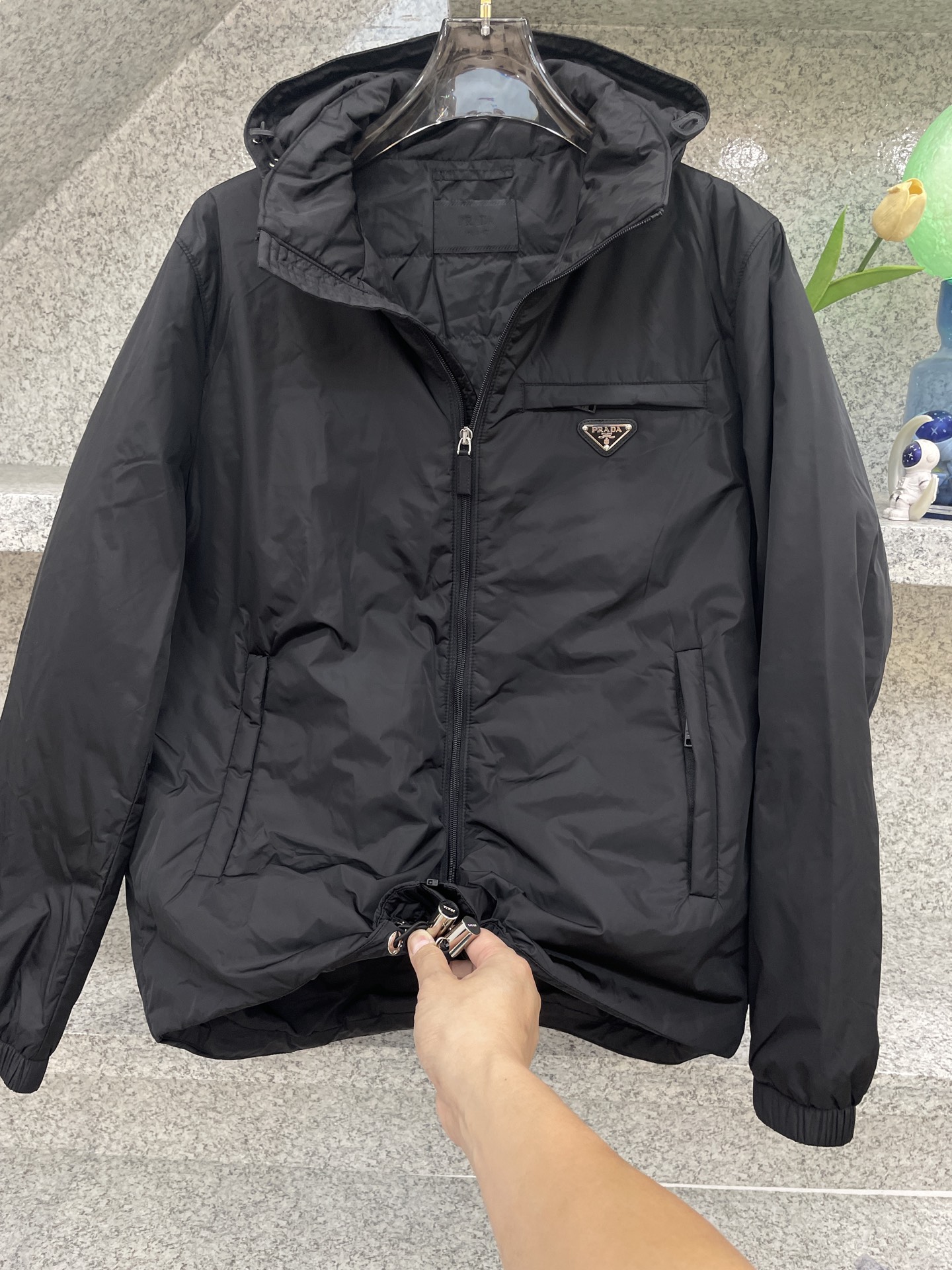 羽绒服 PRAD普拉哒🔈顶级鸭绒连帽羽绒服✅超高端品相🥰官网外料内衬都选用东丽克轻材质，超柔 超细腻 超