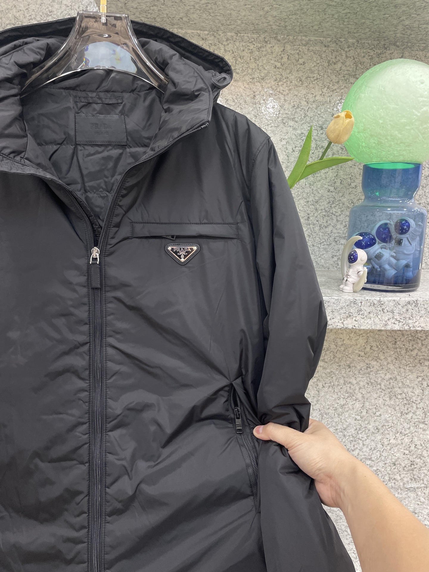 羽绒服 PRAD普拉哒🔈顶级鸭绒连帽羽绒服✅超高端品相🥰官网外料内衬都选用东丽克轻材质，超柔 超细腻 超