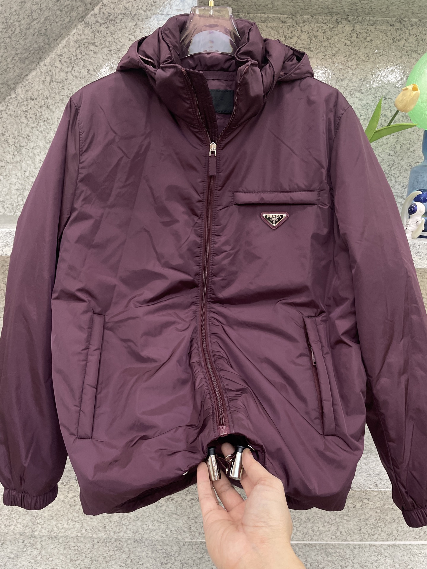 羽绒服 PRAD普拉哒🔈顶级鸭绒连帽羽绒服✅超高端品相🥰官网外料内衬都选用东丽克轻材质，超柔 超细腻 超