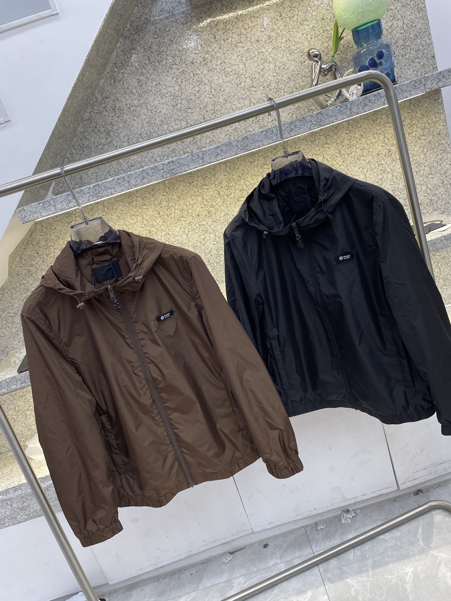 PRAD普拉哒🆕X官网同款🆕专柜系列🥰原版复刻 最高版本🆕风衣外套卖过都知道这工厂 新款帅气风衣外套‼️