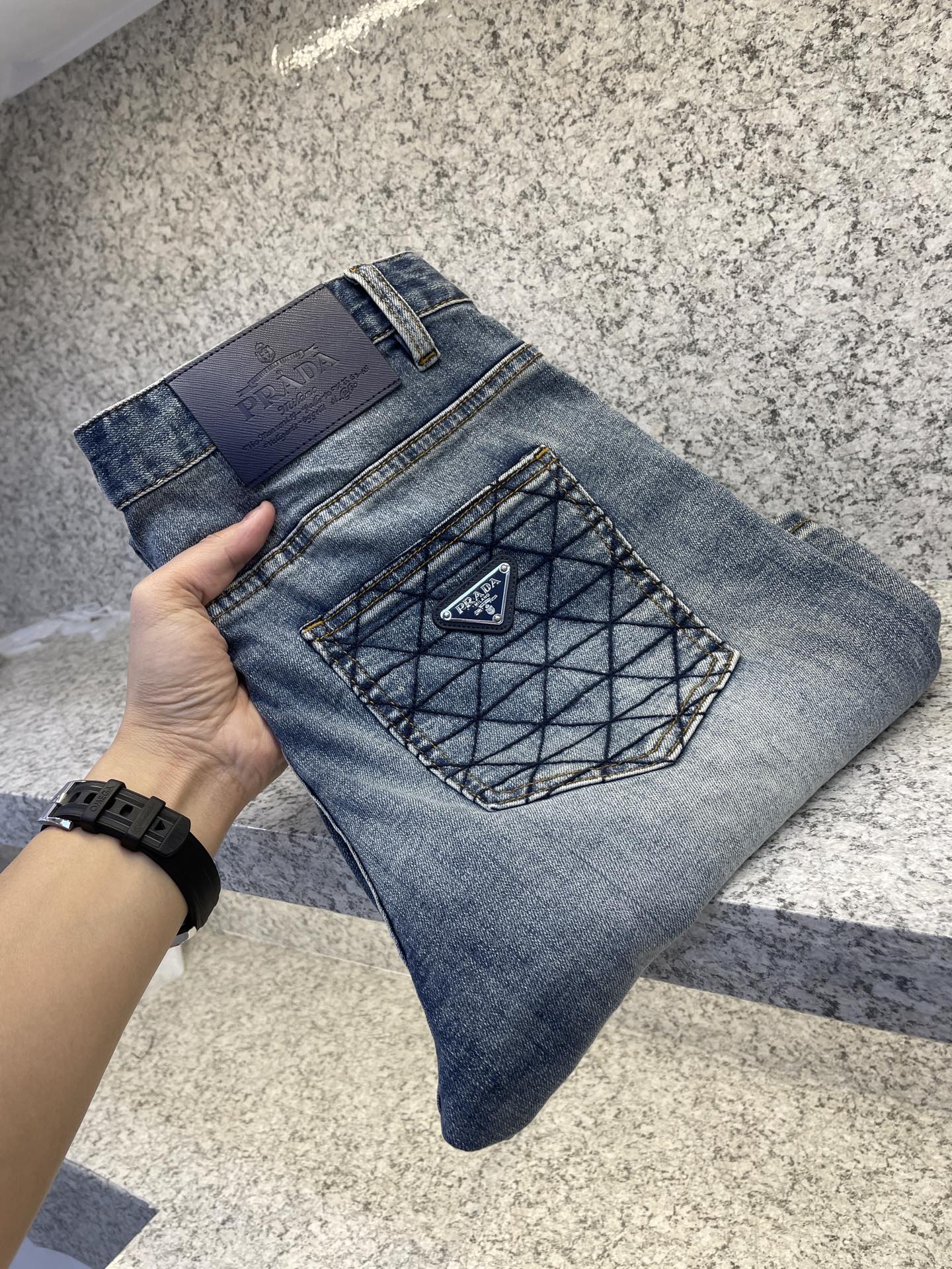 经典完美升级大爆款 版型超好 微修身直简版型👍💯👍