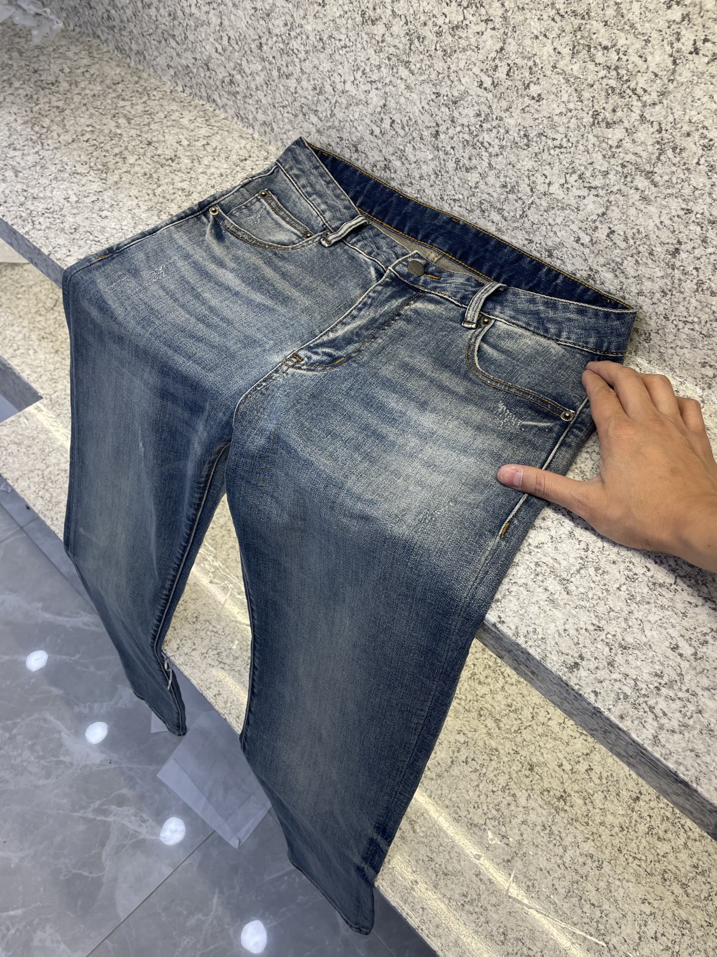 经典完美升级大爆款 版型超好 微修身直简版型👍💯👍