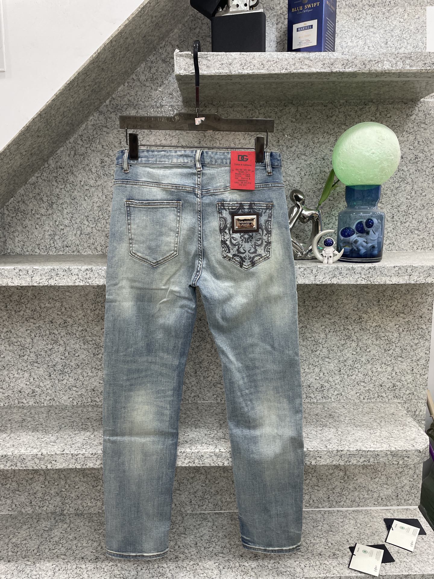 𝘿𝙊𝙇𝘾𝙀 & 𝙂𝘼𝘽𝘽𝘼𝙉𝘼 专柜限量春夏 26新品洗水牛仔裤 浅蓝色系ss官网专柜9000大洋新品热