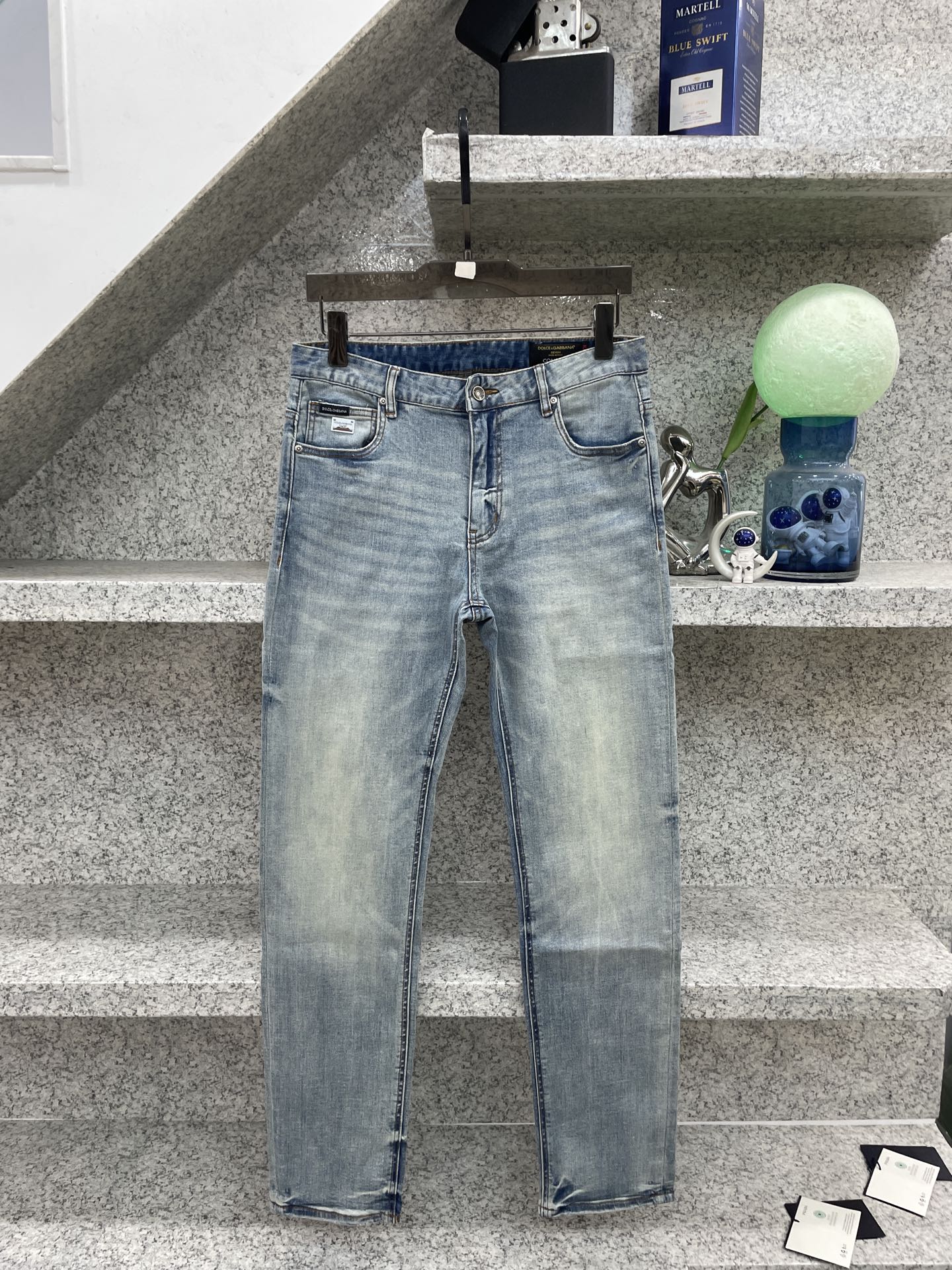 𝘿𝙊𝙇𝘾𝙀 & 𝙂𝘼𝘽𝘽𝘼𝙉𝘼 专柜限量春夏 26新品洗水牛仔裤 浅蓝色系ss官网专柜9000大洋新品热