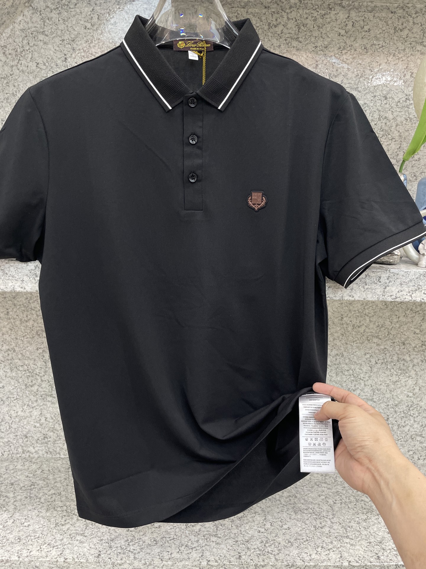 loro Piana.诺悠翩雅 经典基础款Polo🔈永不过时的绅士格调✨三色随心选，细腻亲肤面料，胸口精
