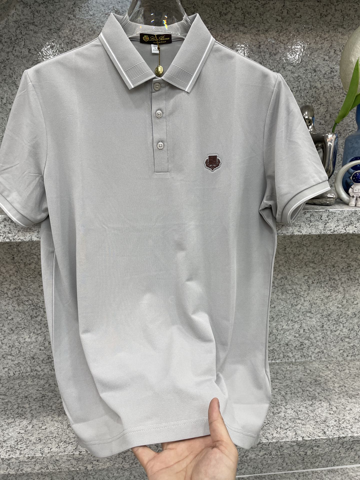 loro Piana.诺悠翩雅 经典基础款Polo🔈永不过时的绅士格调✨三色随心选，细腻亲肤面料，胸口精
