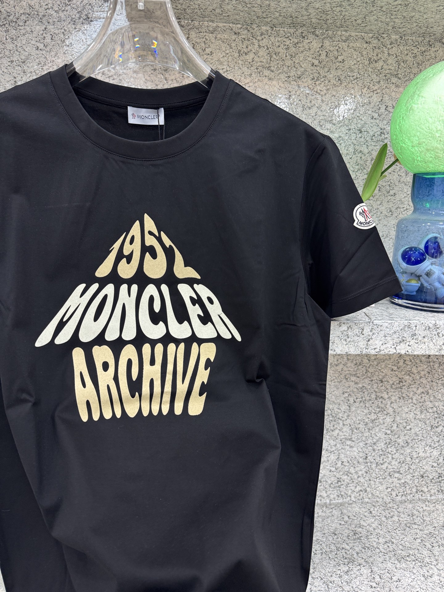 MC盟扣莱2️⃣6️⃣新品专柜代购臻选高版本质地🅰️级 🔈6夏季🆕专柜最新款圆领短袖 高端订制 设计前卫