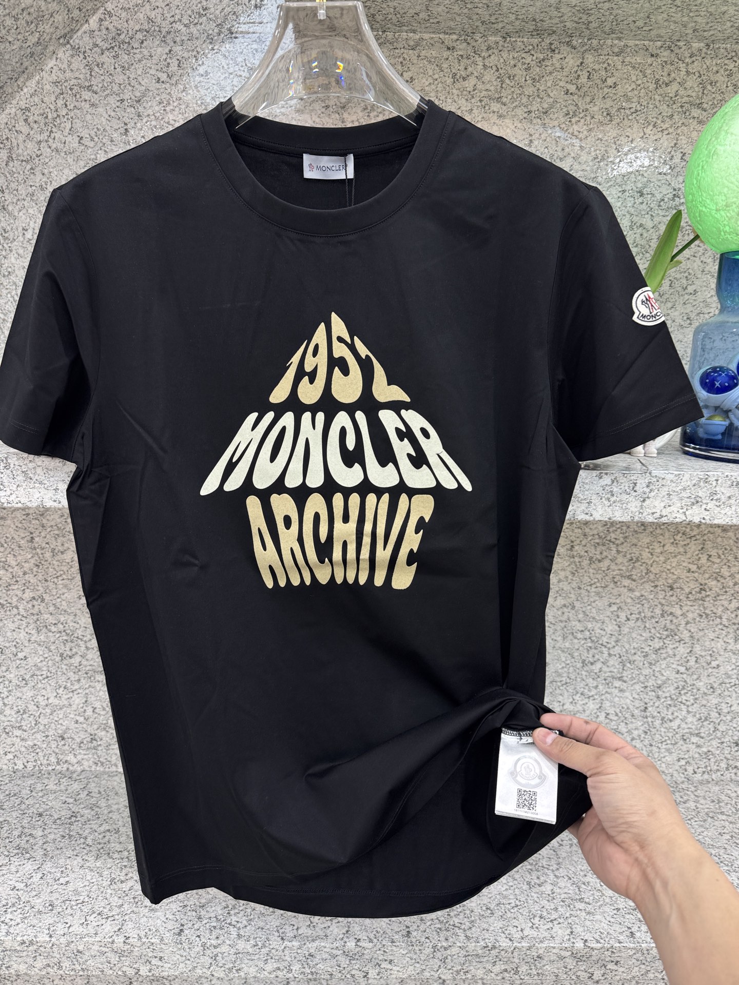 MC盟扣莱2️⃣6️⃣新品专柜代购臻选高版本质地🅰️级 🔈6夏季🆕专柜最新款圆领短袖 高端订制 设计前卫