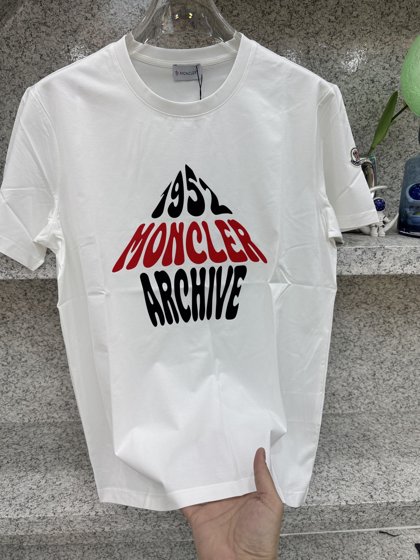 MC盟扣莱2️⃣6️⃣新品专柜代购臻选高版本质地🅰️级 🔈6夏季🆕专柜最新款圆领短袖 高端订制 设计前卫