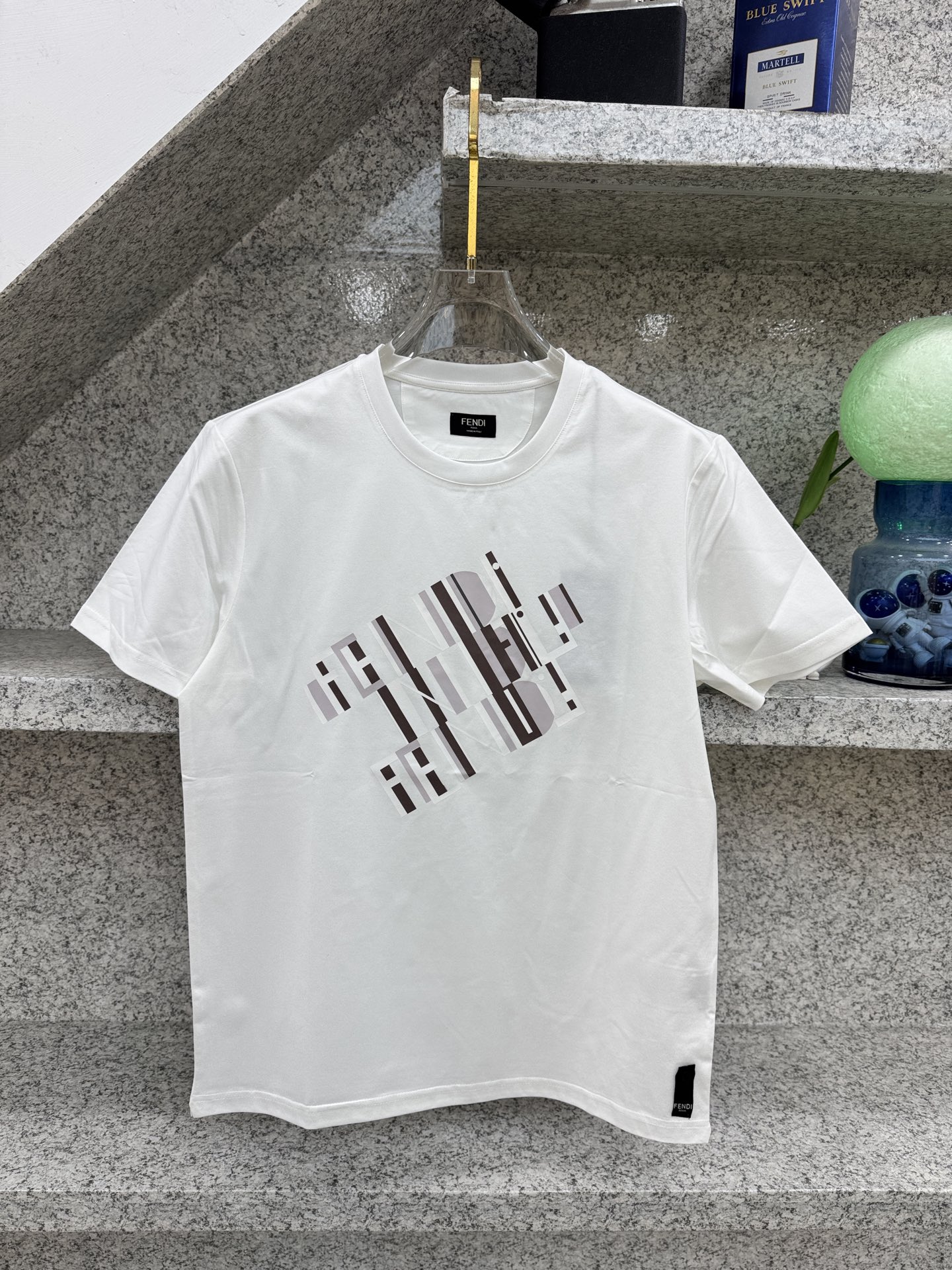 FIND芬迪2️⃣6️⃣新品专柜代购臻选高版本质地🅰️级 🔈6夏季🆕专柜最新款圆领短袖 高端订制 设计前