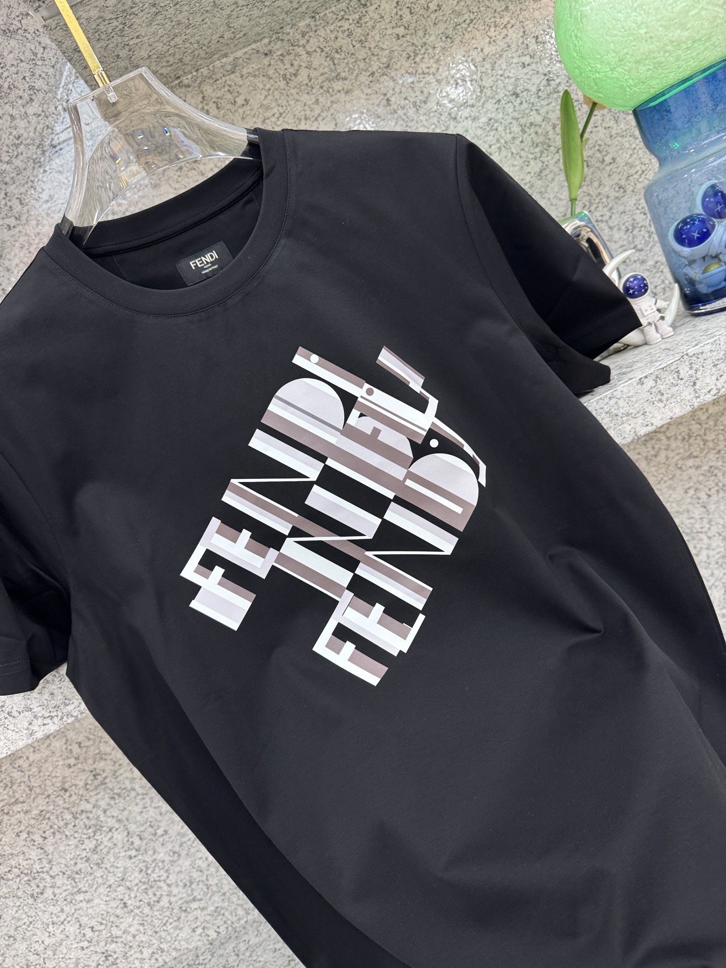 FIND芬迪2️⃣6️⃣新品专柜代购臻选高版本质地🅰️级 🔈6夏季🆕专柜最新款圆领短袖 高端订制 设计前