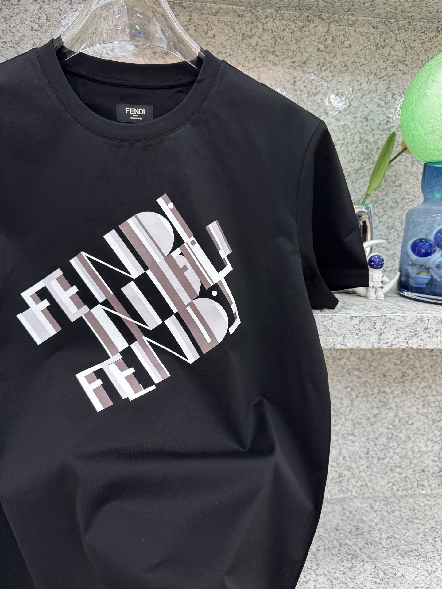 FIND芬迪2️⃣6️⃣新品专柜代购臻选高版本质地🅰️级 🔈6夏季🆕专柜最新款圆领短袖 高端订制 设计前