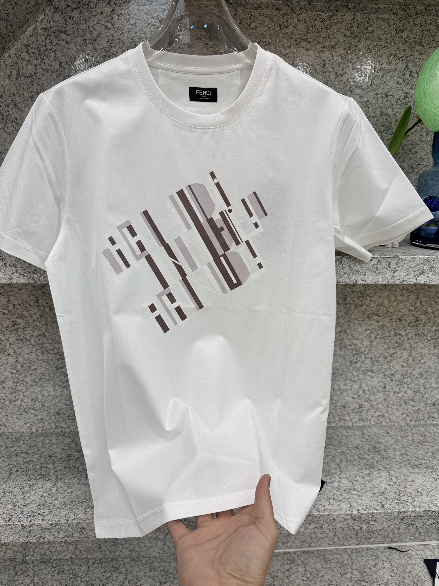 FIND芬迪2️⃣6️⃣新品专柜代购臻选高版本质地🅰️级 🔈6夏季🆕专柜最新款圆领短袖 高端订制 设计前
