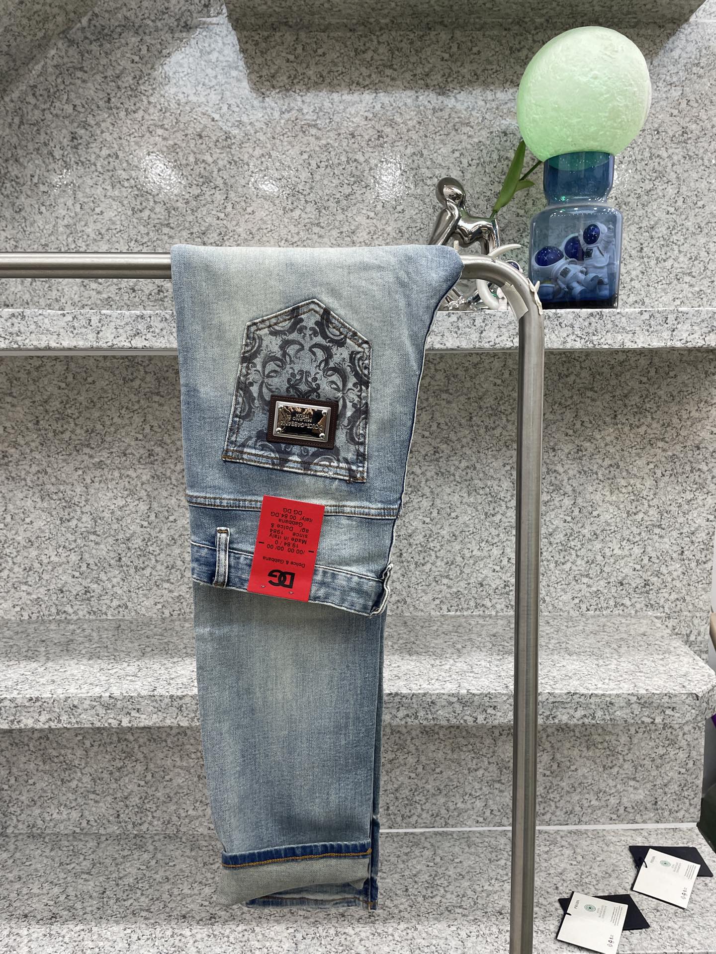 𝘿𝙊𝙇𝘾𝙀 & 𝙂𝘼𝘽𝘽𝘼𝙉𝘼 专柜限量春夏 26新品洗水牛仔裤 浅蓝色系ss官网专柜9000大洋新品热