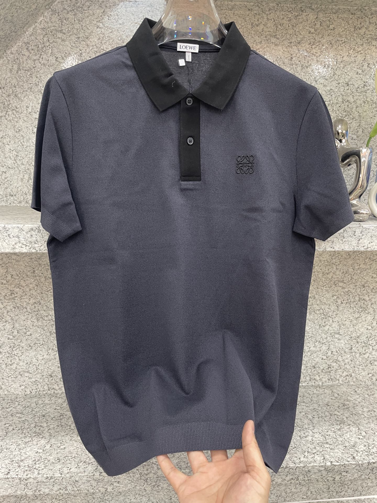 LOEWE罗家高端 🆕D冬Polo🔈永不过时的绅士格调✨细腻亲肤面料，胸口精致刺绣点缀 高级起角订制简约