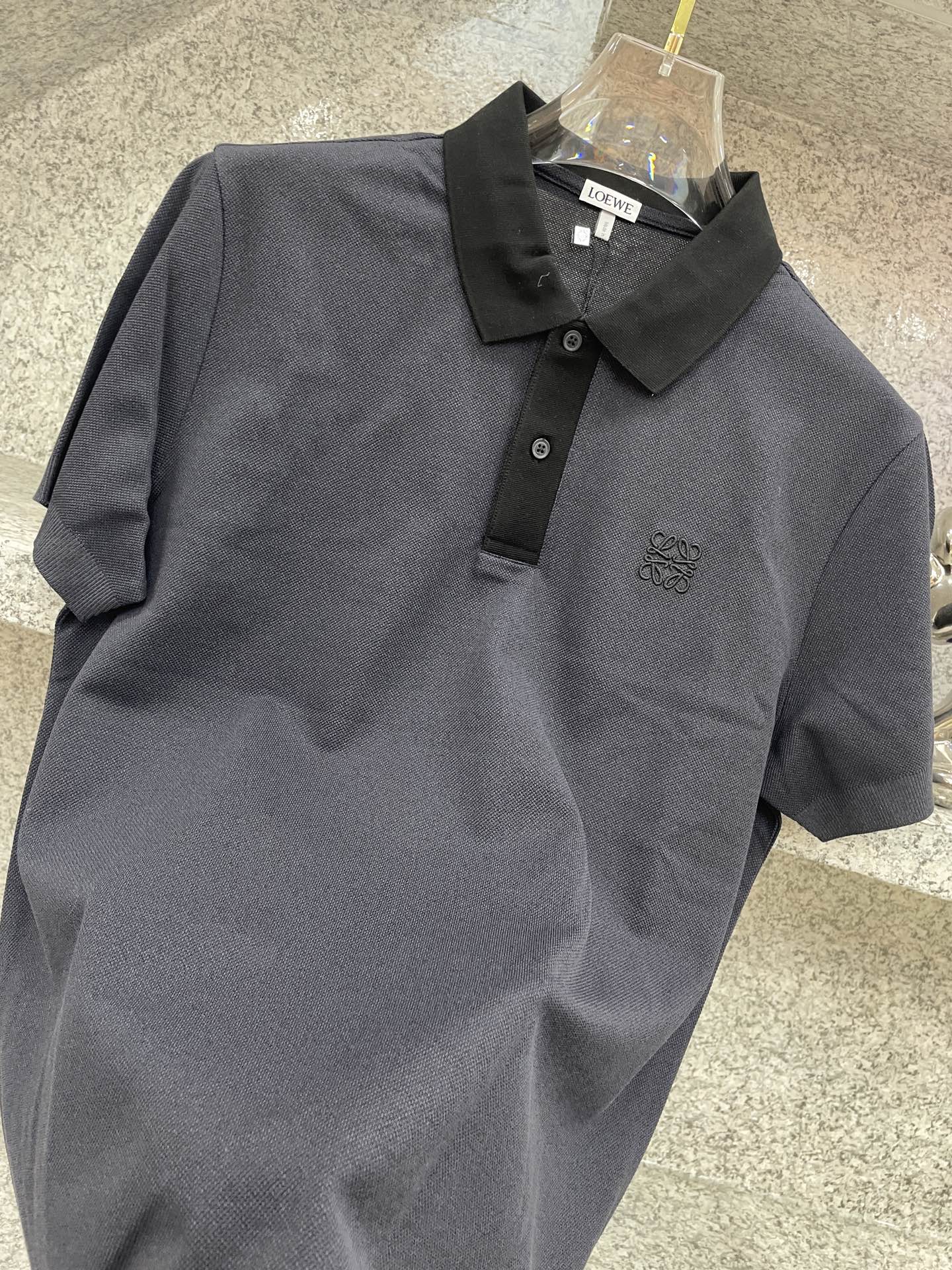 LOEWE罗家高端 🆕D冬Polo🔈永不过时的绅士格调✨细腻亲肤面料，胸口精致刺绣点缀 高级起角订制简约