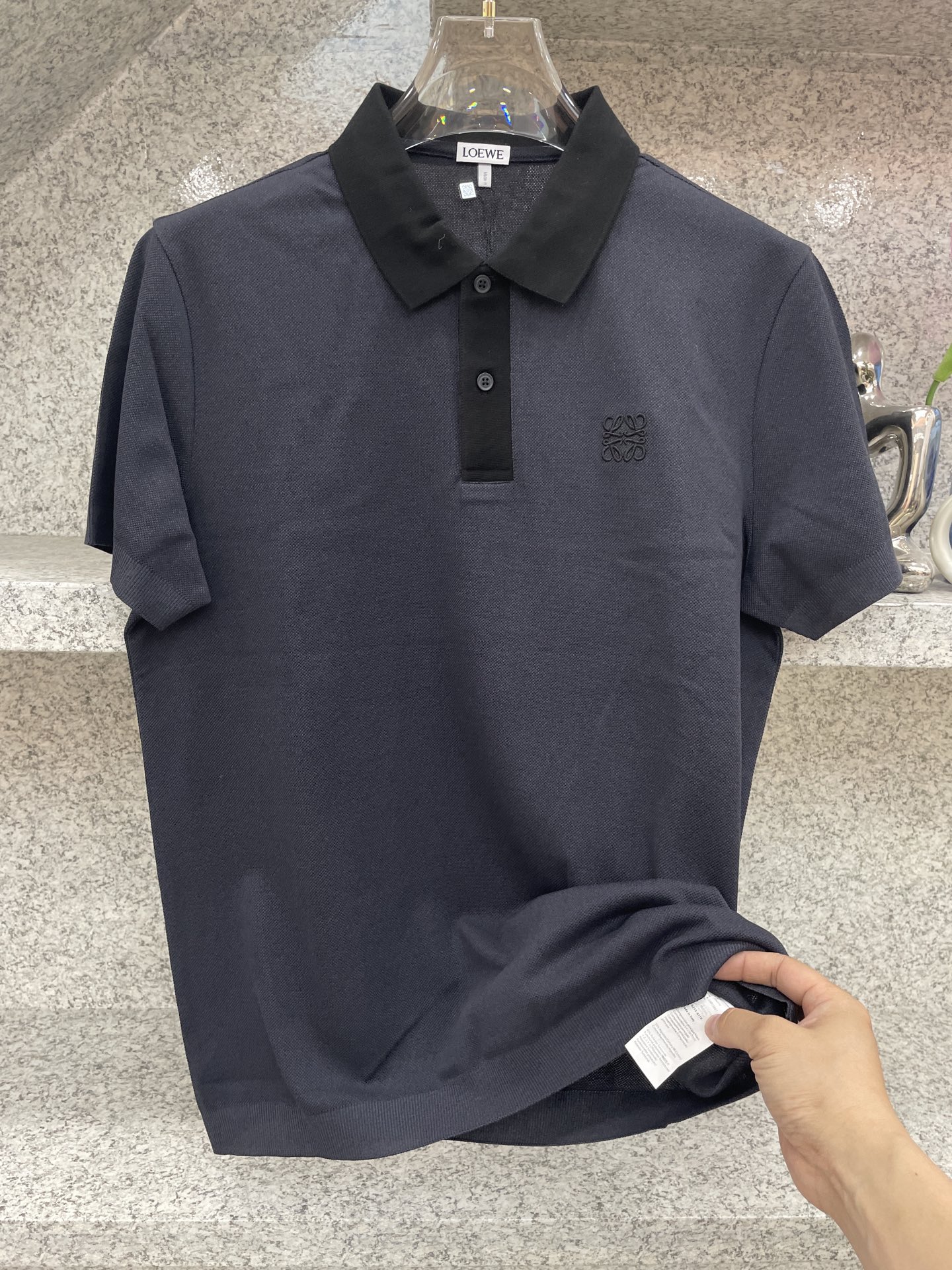 LOEWE罗家高端 🆕D冬Polo🔈永不过时的绅士格调✨细腻亲肤面料，胸口精致刺绣点缀 高级起角订制简约