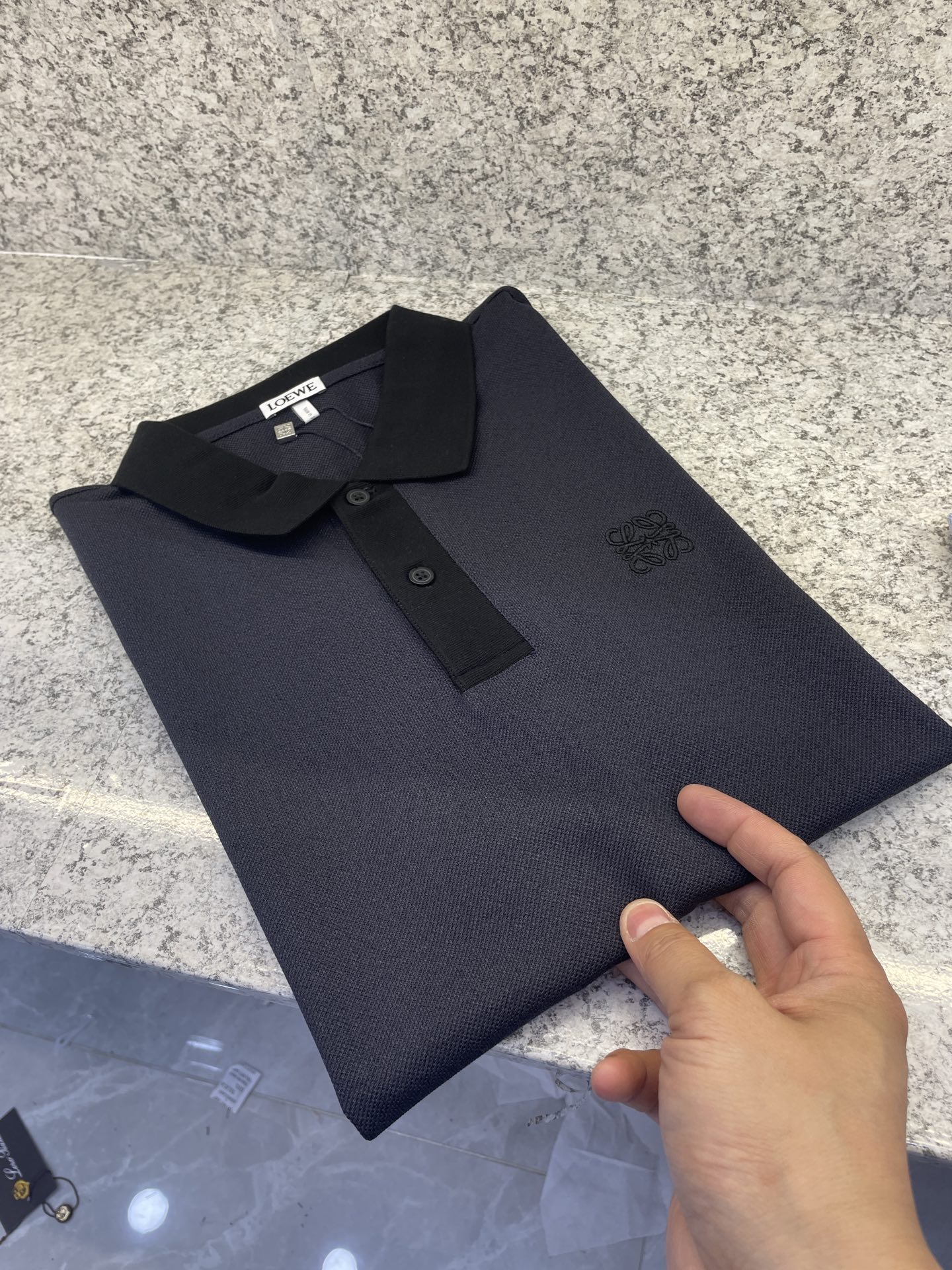 LOEWE罗家高端 🆕D冬Polo🔈永不过时的绅士格调✨细腻亲肤面料，胸口精致刺绣点缀 高级起角订制简约