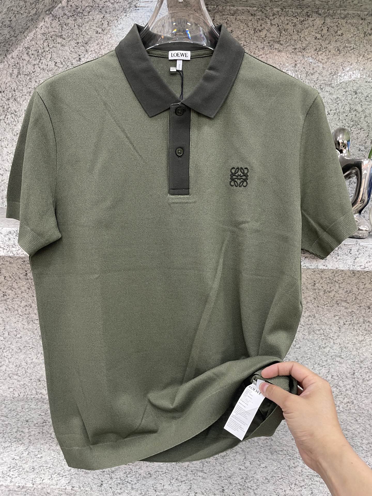 LOEWE罗家高端 🆕D冬Polo🔈永不过时的绅士格调✨细腻亲肤面料，胸口精致刺绣点缀 高级起角订制简约