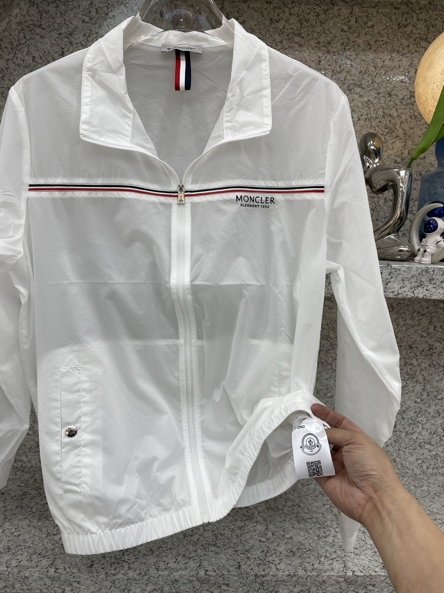 MC盟扣莱 🔈26年春夏新品 休闲防晒服外套，🥰夏日外出旅游必备！能有效的抵挡紫外线，使你的肌肤不会受到