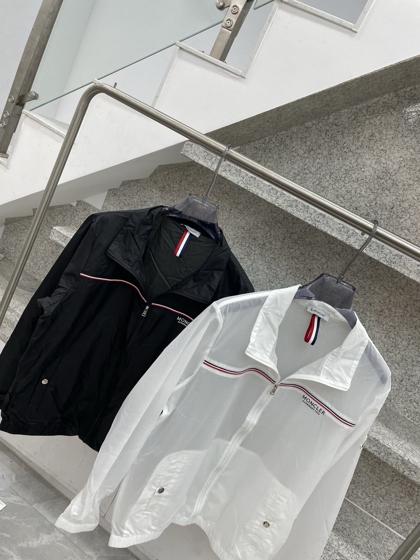 MC盟扣莱 🔈26年春夏新品 休闲防晒服外套，🥰夏日外出旅游必备！能有效的抵挡紫外线，使你的肌肤不会受到