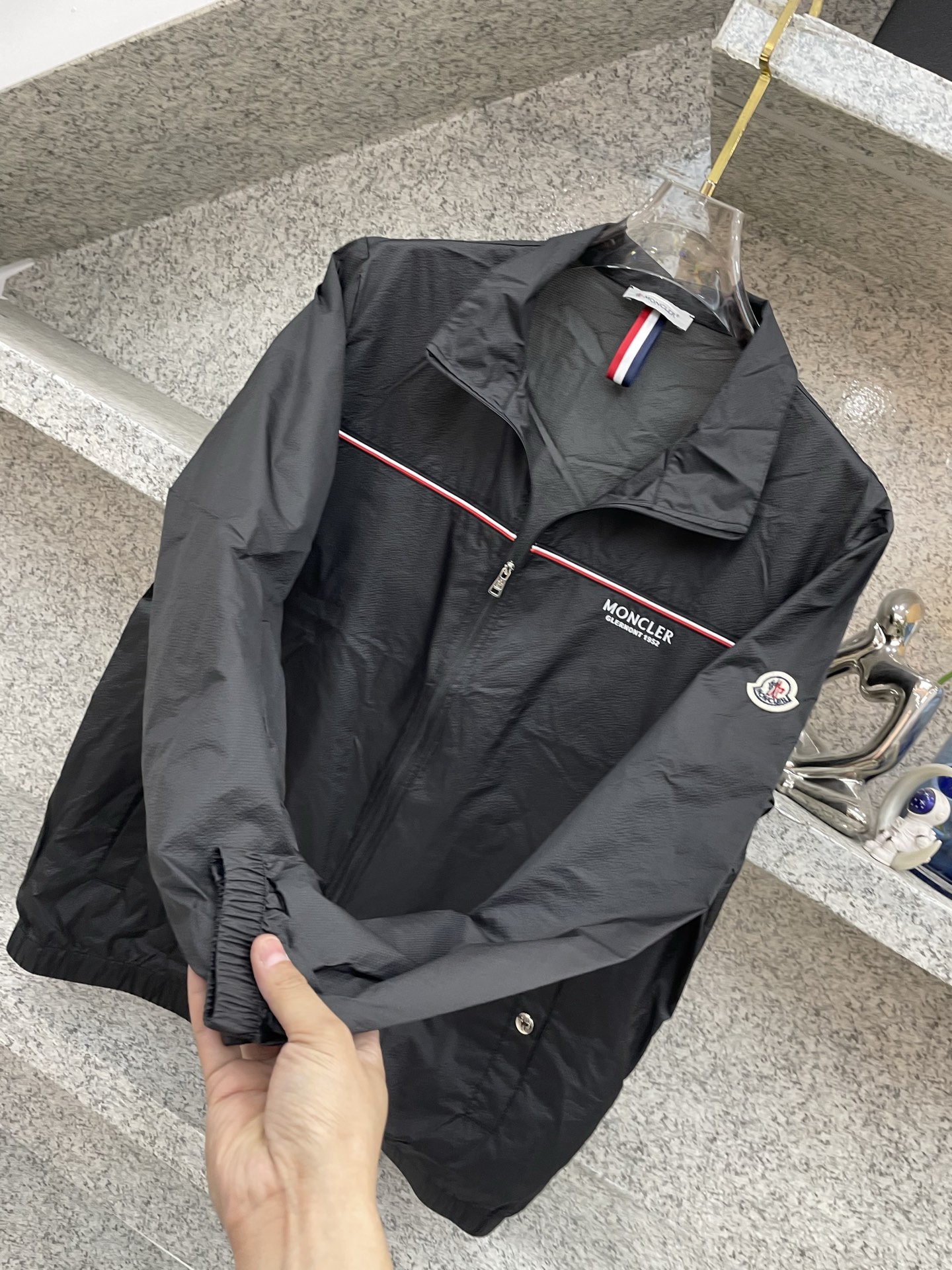 MC盟扣莱 🔈26年春夏新品 休闲防晒服外套，🥰夏日外出旅游必备！能有效的抵挡紫外线，使你的肌肤不会受到