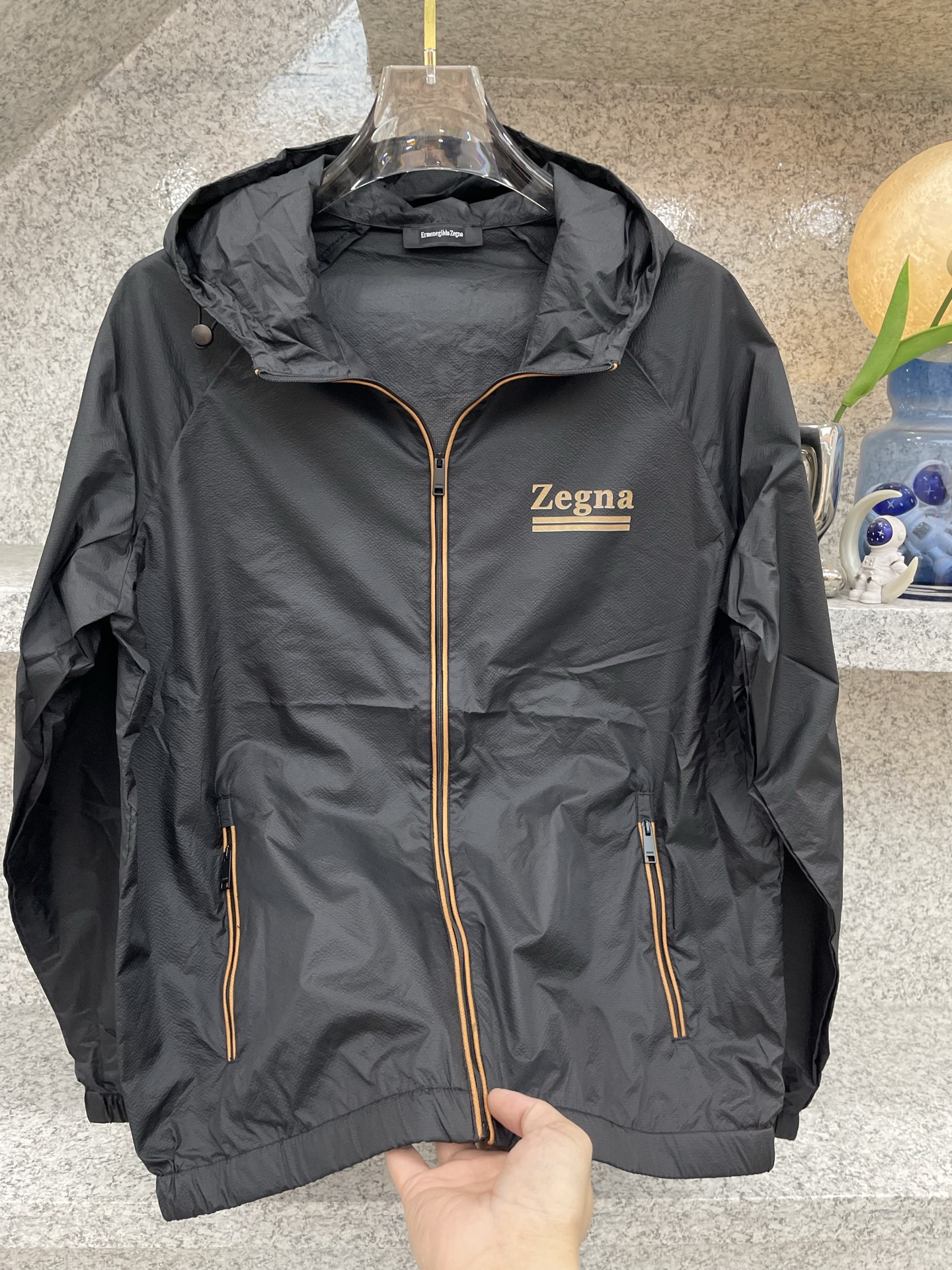 EZ杰尼亚🔈26年春夏新品 休闲防晒服外套，🥰夏日外出旅游必备！能有效的抵挡紫外线，使你的肌肤不会受到伤