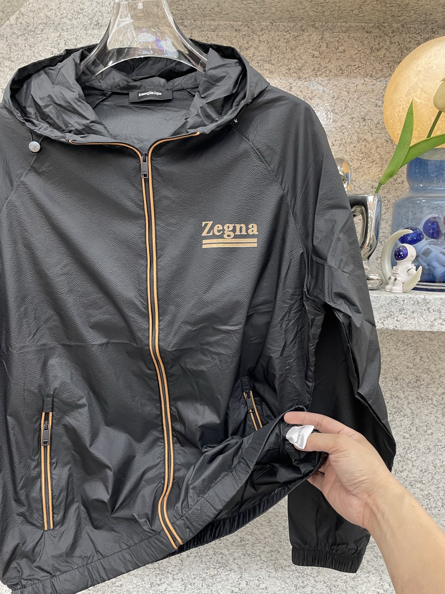 EZ杰尼亚🔈26年春夏新品 休闲防晒服外套，🥰夏日外出旅游必备！能有效的抵挡紫外线，使你的肌肤不会受到伤