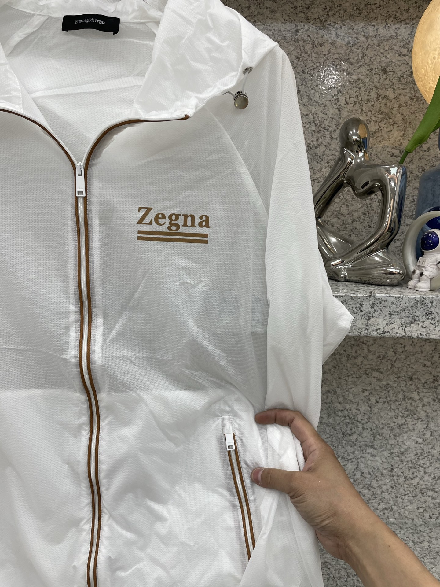 EZ杰尼亚🔈26年春夏新品 休闲防晒服外套，🥰夏日外出旅游必备！能有效的抵挡紫外线，使你的肌肤不会受到伤