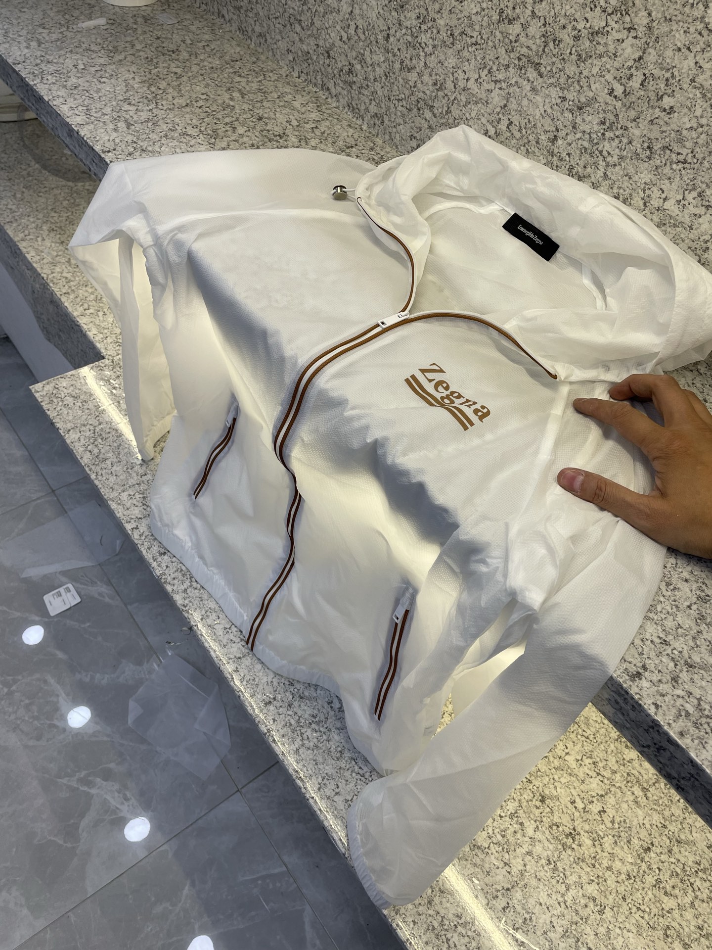 EZ杰尼亚🔈26年春夏新品 休闲防晒服外套，🥰夏日外出旅游必备！能有效的抵挡紫外线，使你的肌肤不会受到伤