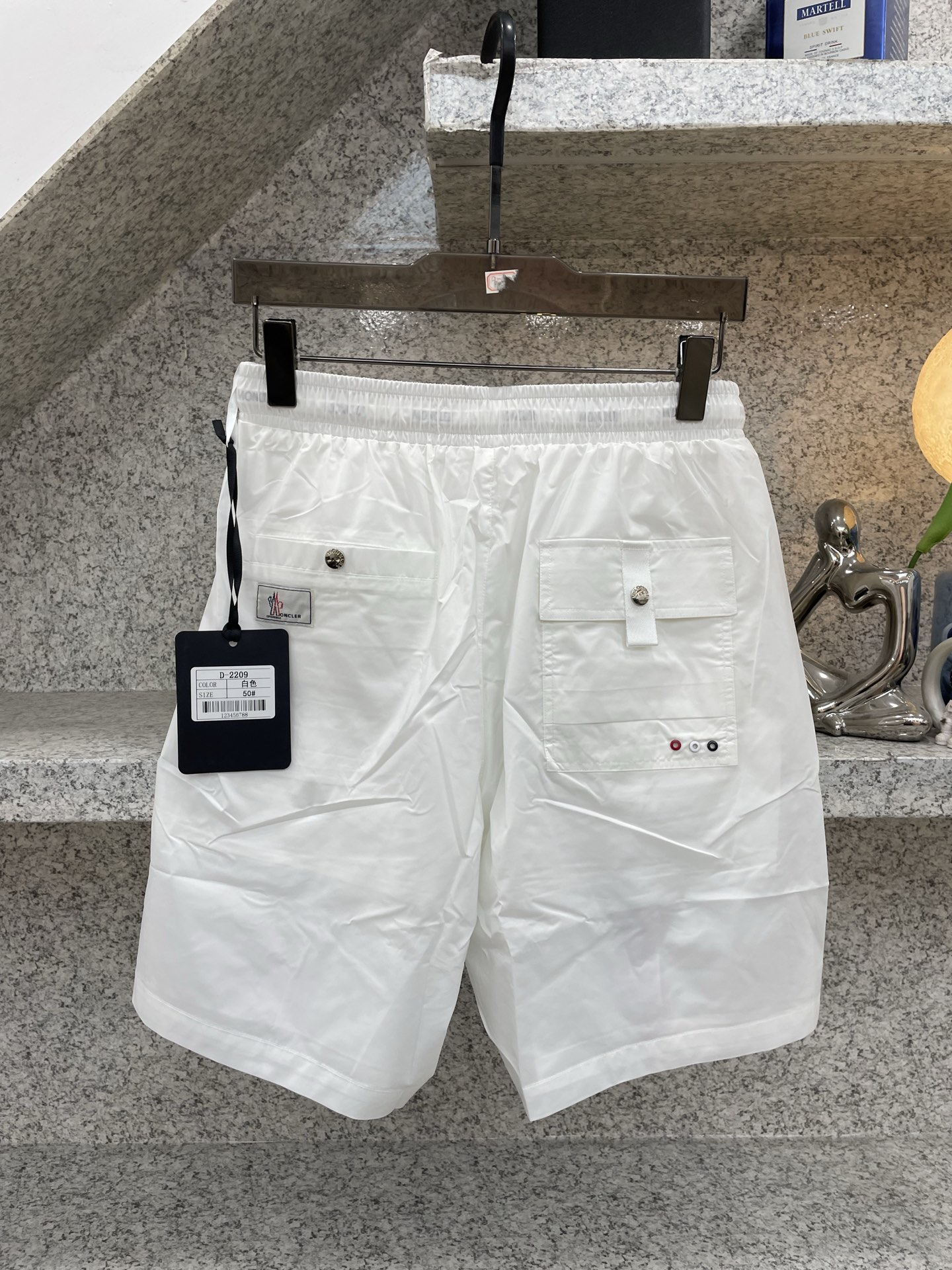 Moncler蒙口 2026XX夏季新款短裤🩳轻薄防风面料，透气舒适，夏天穿超合适！宽松版型+抽绳设计，