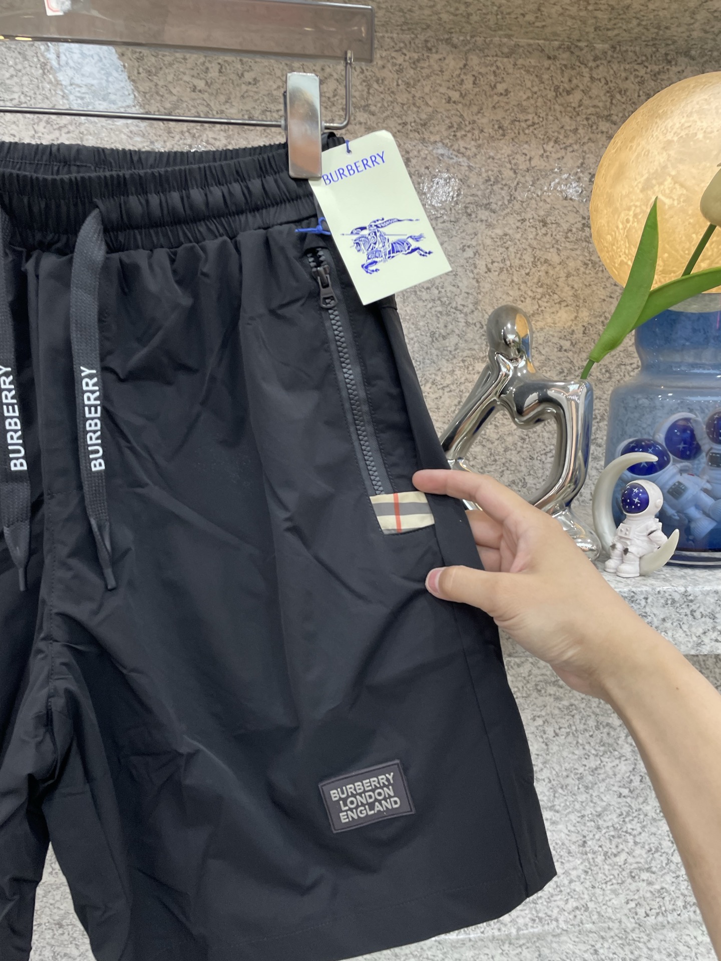 BBR 2026XX夏季新款短裤🩳轻薄防风面料，透气舒适，夏天穿超合适！宽松版型+抽绳设计，松紧随心调节