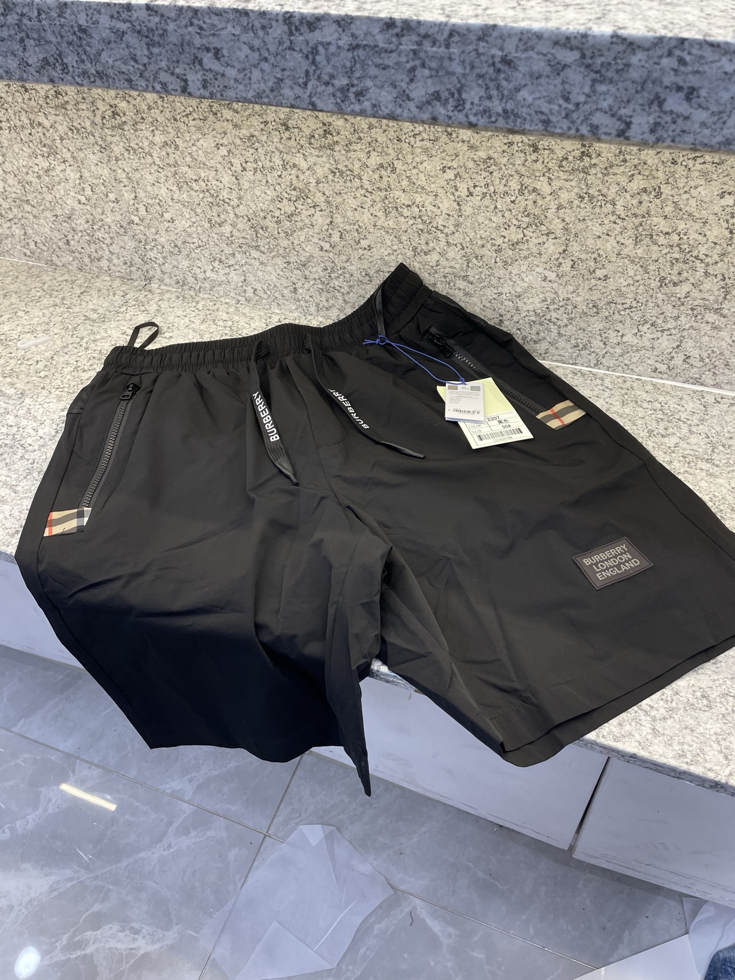 BBR 2026XX夏季新款短裤🩳轻薄防风面料，透气舒适，夏天穿超合适！宽松版型+抽绳设计，松紧随心调节