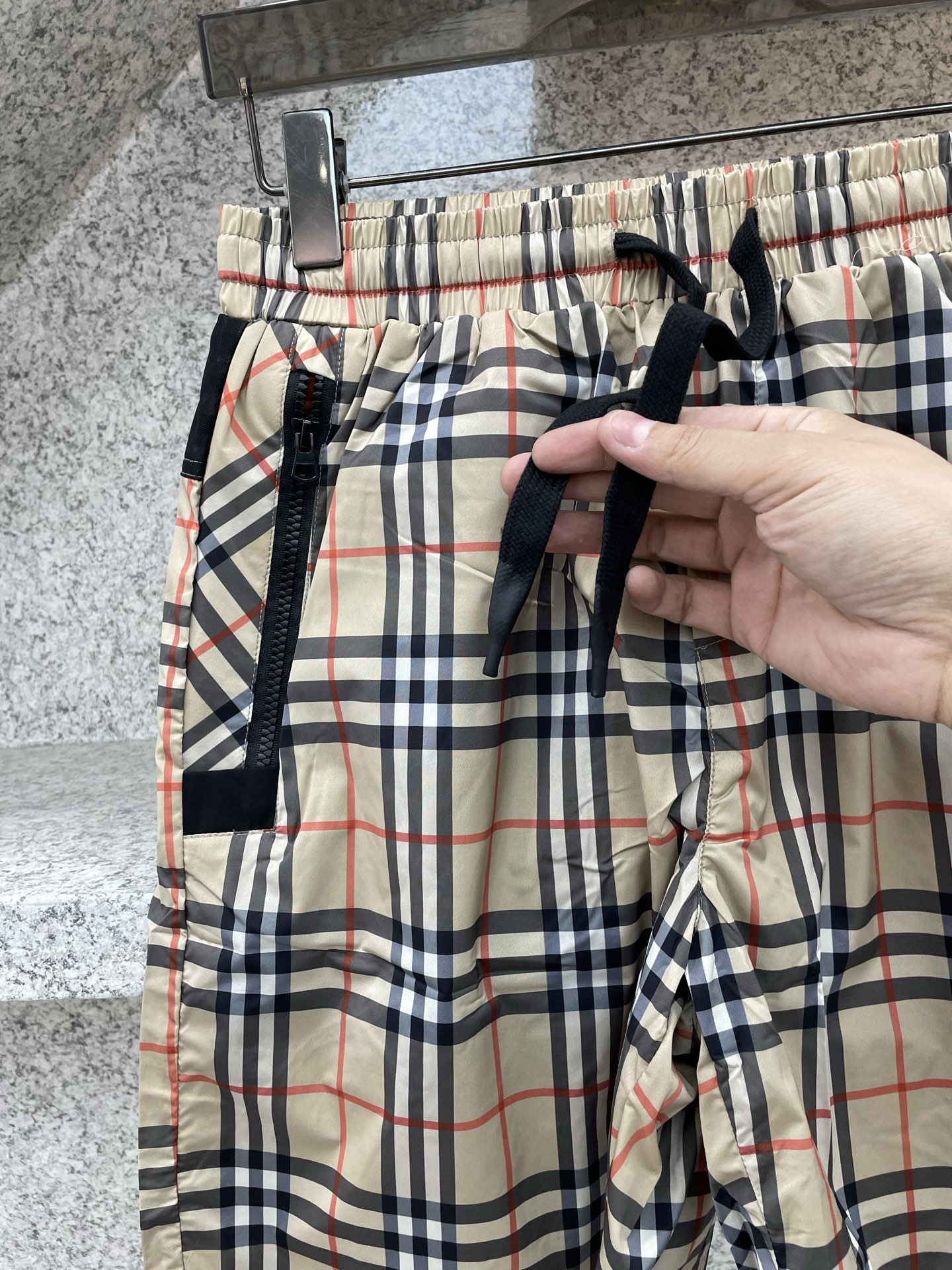 BBR 2026XX夏季新款短裤🩳轻薄防风面料，透气舒适，夏天穿超合适！宽松版型+抽绳设计，松紧随心调节