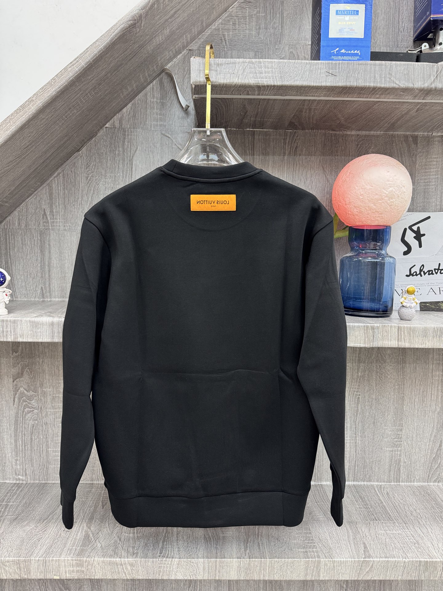 LY驴牌 🆕X26秋冬男装专柜官网新品🆕 爆款面料超好🔈人气推荐秋冬必备✅卫布男士圆领长袖 正面饰有经典图标刺绣元素设计