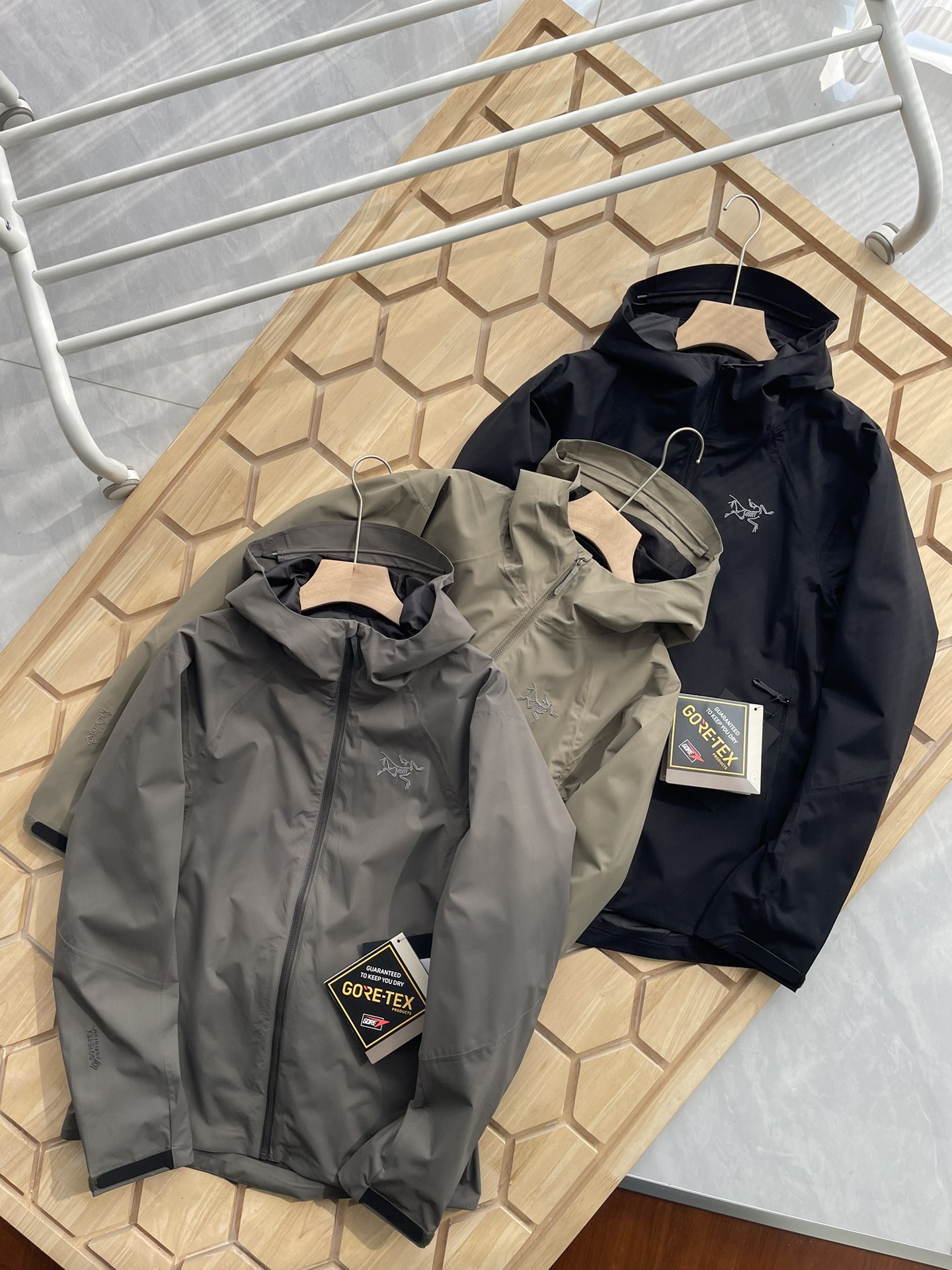 Arc’teryx Clothing Coats & Jackets Black Green Grey Splicing Hooded Top