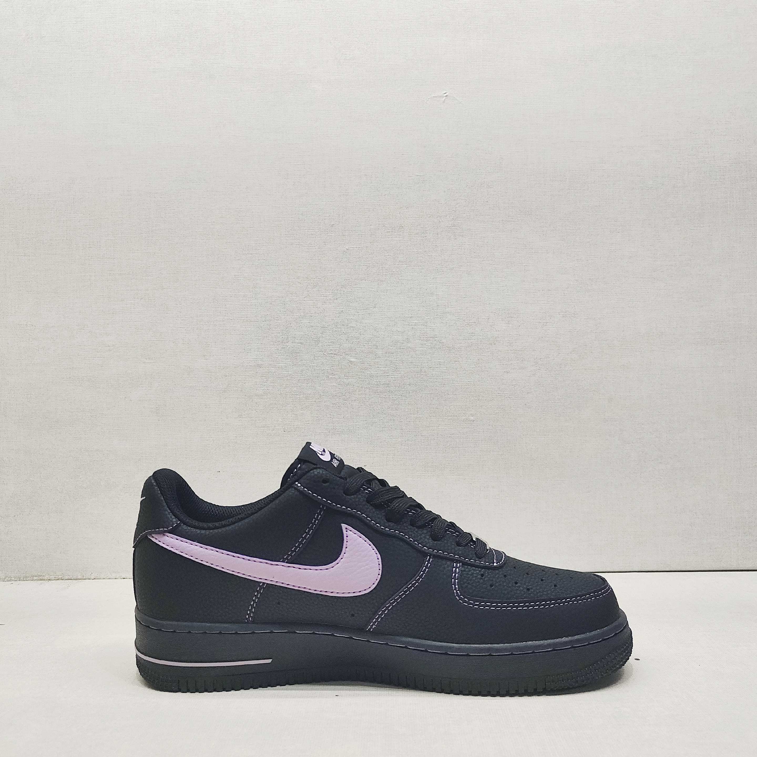 💰180
公司级✅Air Force 1 ‘07 Low 
原楦头原纸板 打造纯正空军版型
#专注外贸渠道 全掌内置蜂窝气垫 #原盒配件 原厂中底钢印、拉帮完美 官方同步上架
货号：HQ2037-001
Size：36 36.5 37.5 38 38.5 39 40 40.5 41 42 42.5 43 44 44.5 45

