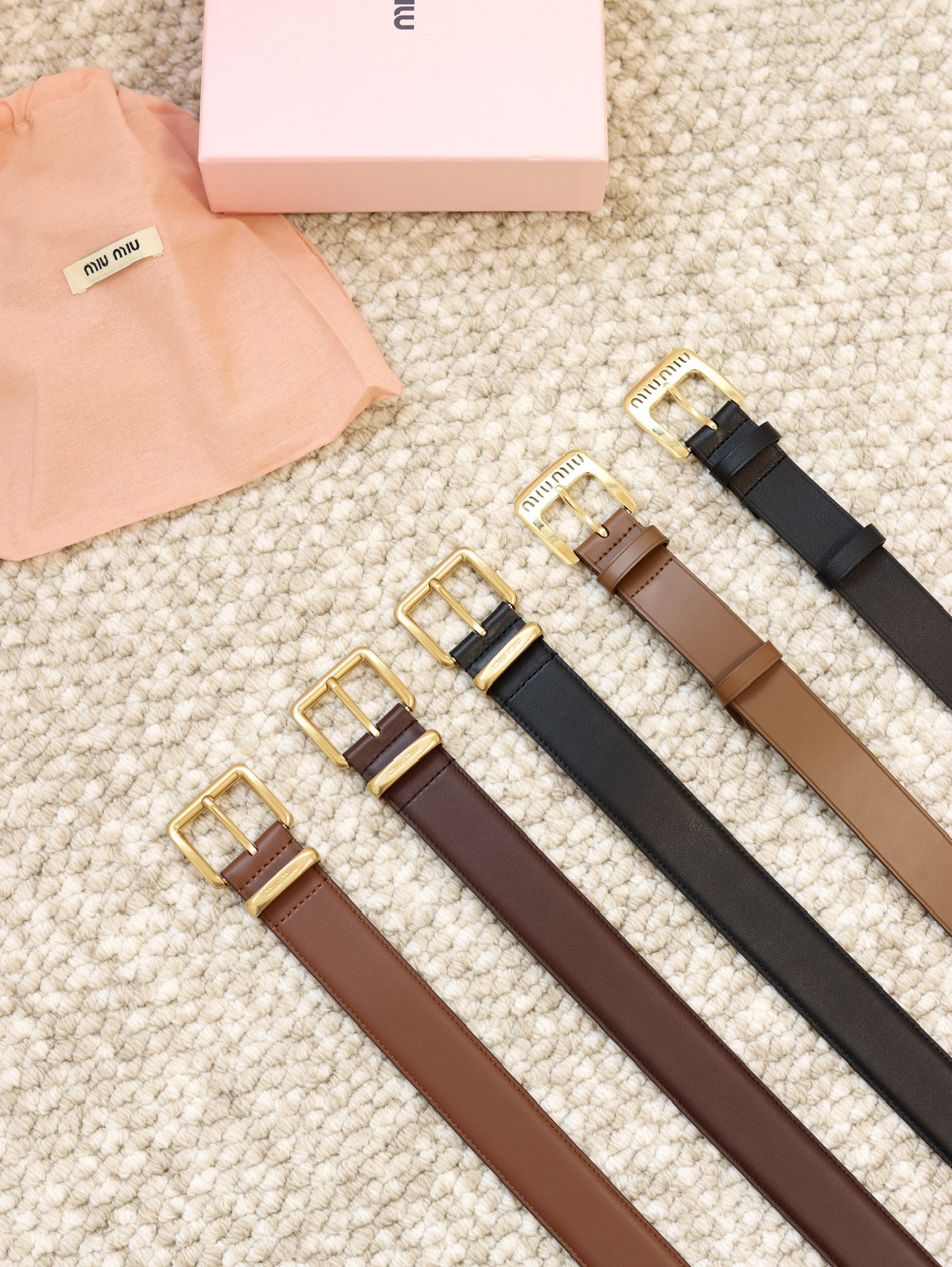 Luxury MiUMIU Leather Belt for Fashionable Women: Top Quality, Imported Material, Stylish Design