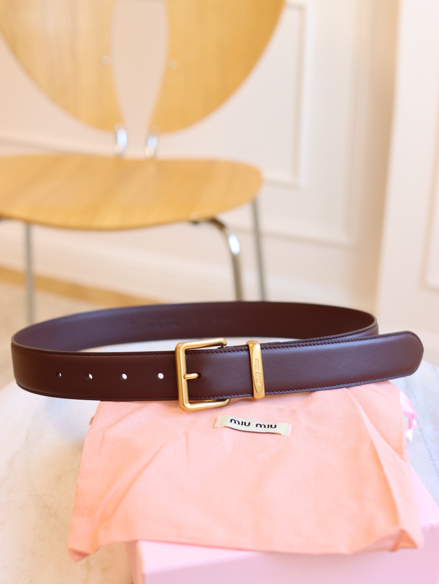 Luxury MiUMIU Leather Belt for Fashionable Women: Top Quality, Imported Material, Stylish Design - 图片 5