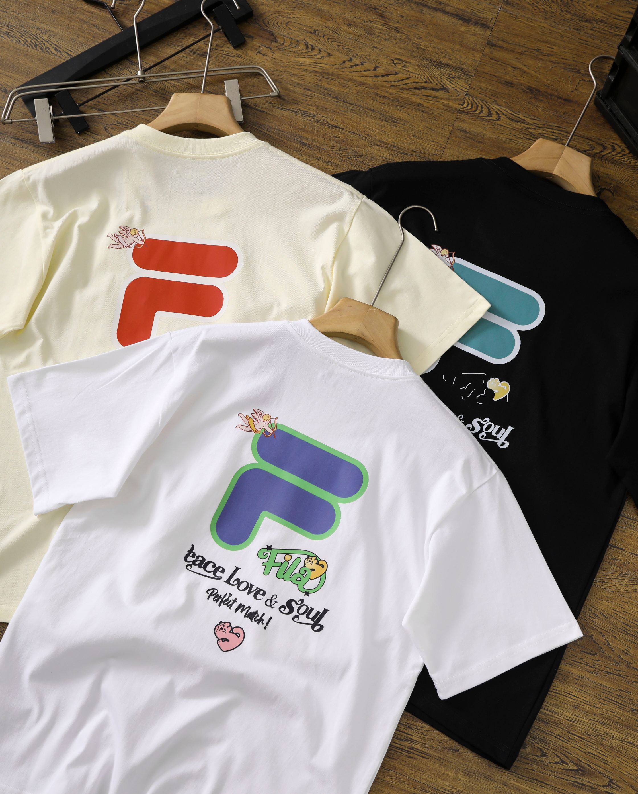Alternative view of T-Shirt 04126