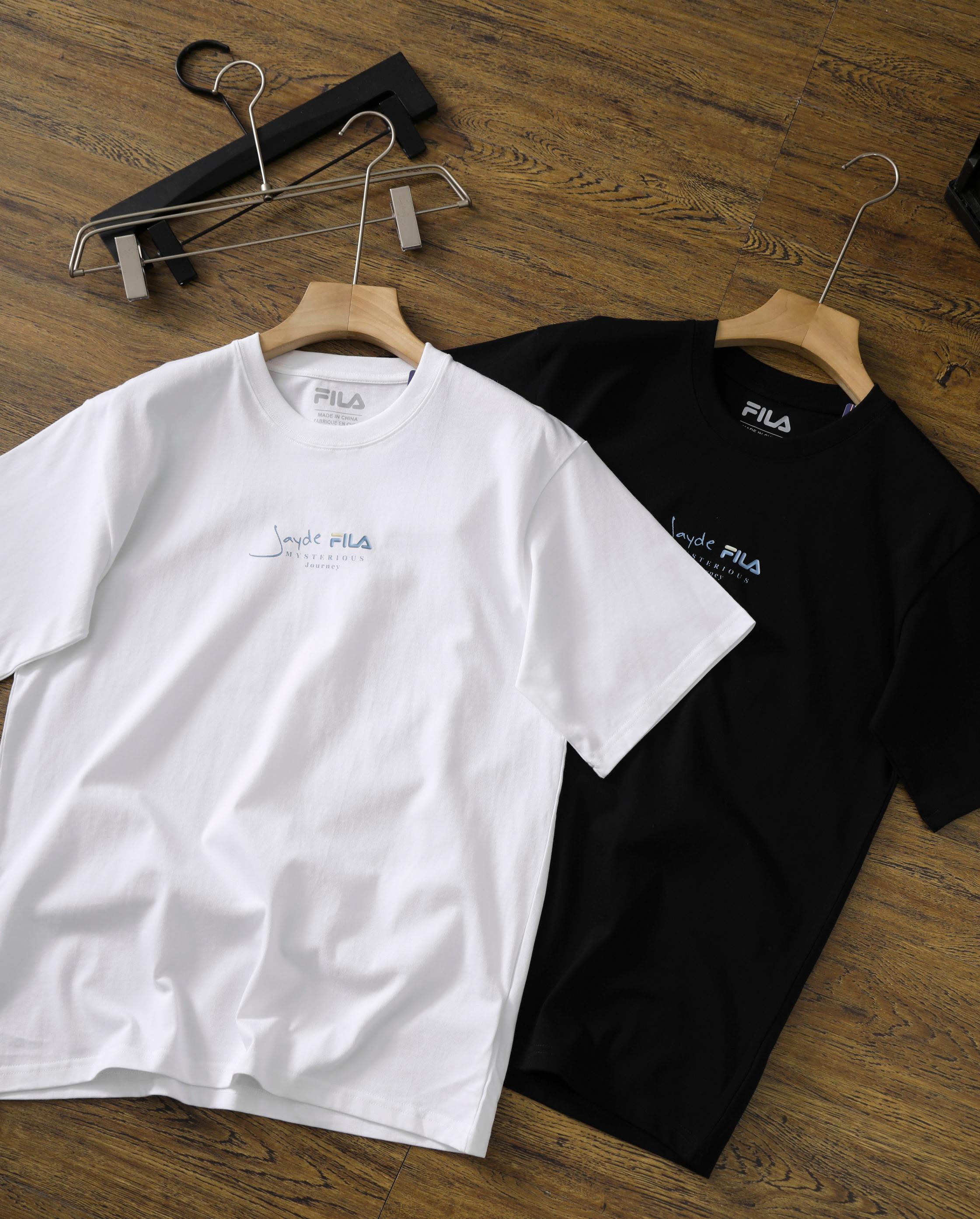Alternative view of T-Shirt 04133