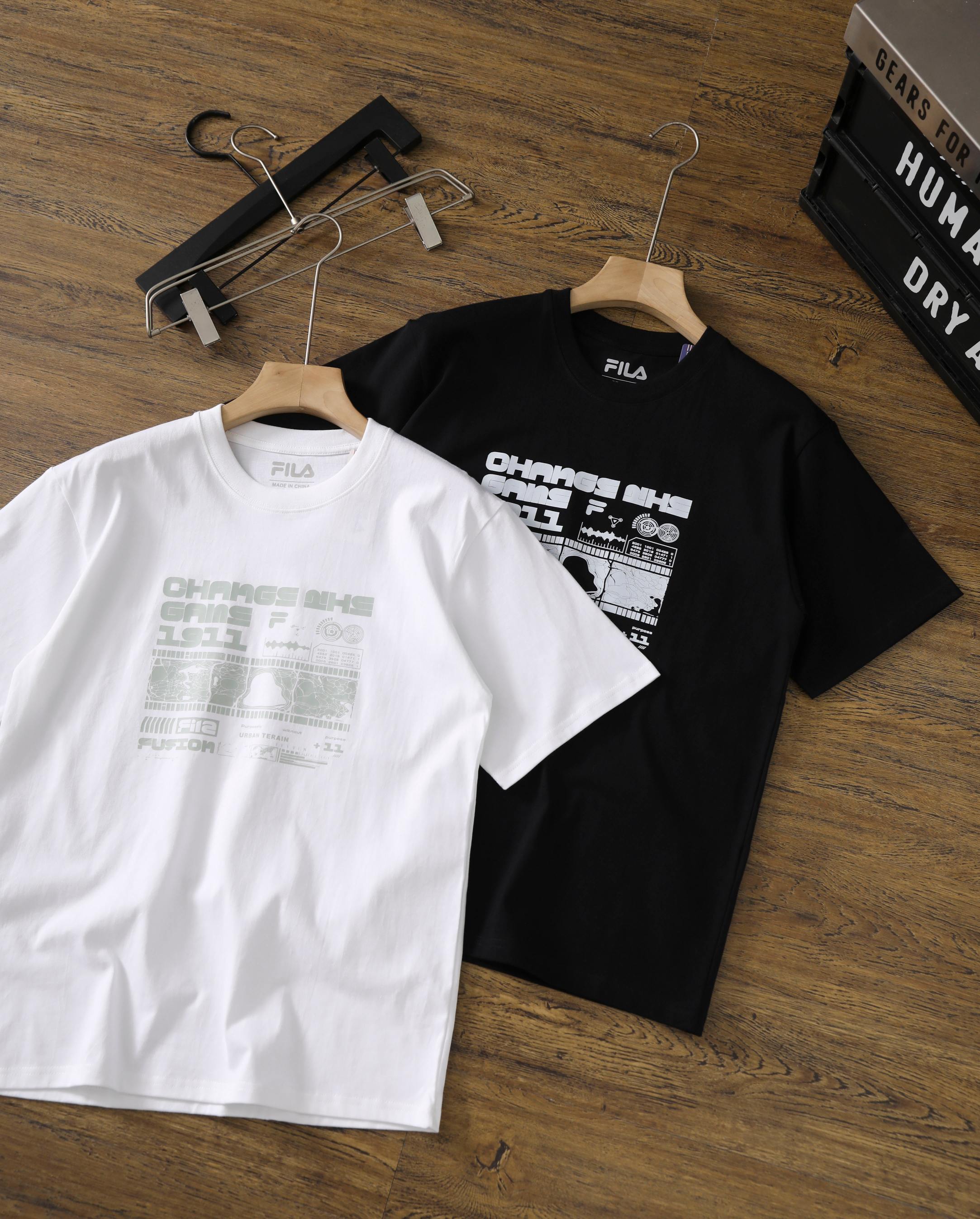 Alternative view of T-Shirt 04144