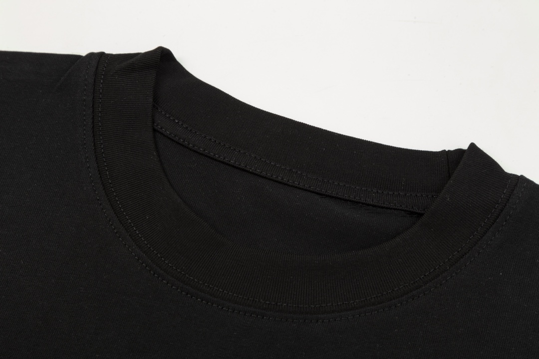 Prada Retro Logo Graphic Print Short Sleeve T-Shirt | Unisex Cotton Tee 3 i1734192959 1537 1
