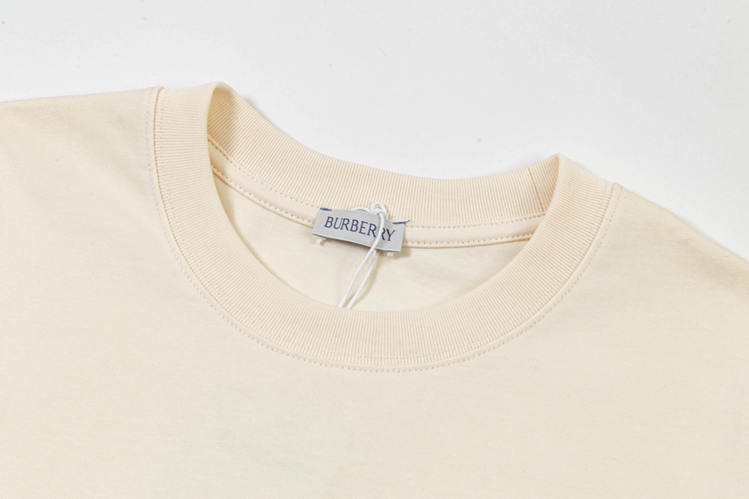 Burberry War Horse Flag Logo Print Short Sleeve T-Shirt - Unisex 3 i1734614276 5549 2