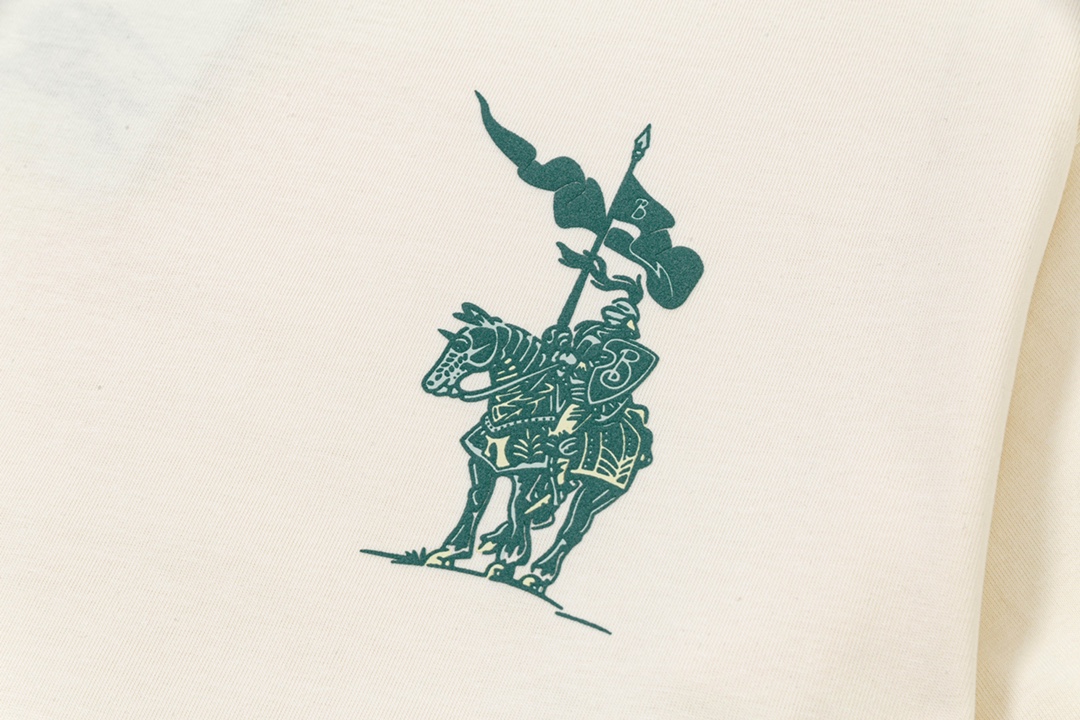 Burberry War Horse Flag Logo Print Short Sleeve T-Shirt - Unisex 5 i1734614276 5588 5