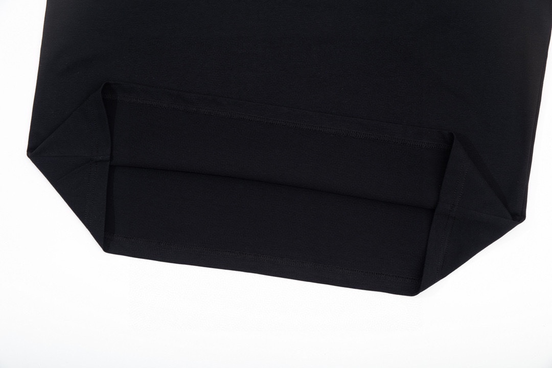 Prada Men's Black Cotton T-Shirt with Sleeve Logo and Triangle Patch 8 i1734620174 6062 3